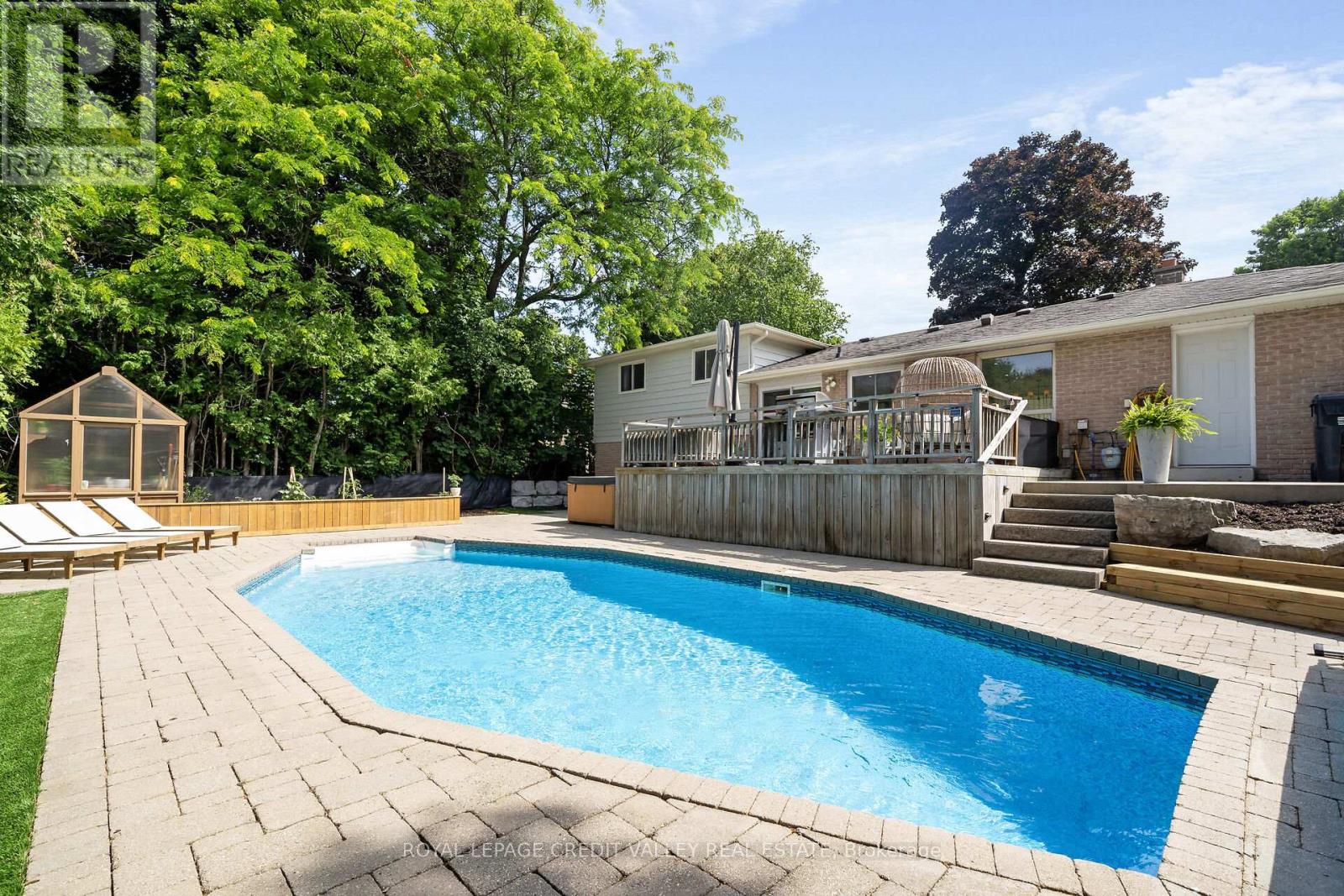 47 Larry Street, Caledon, Ontario  L7C 1K8 - Photo 42 - W12305756