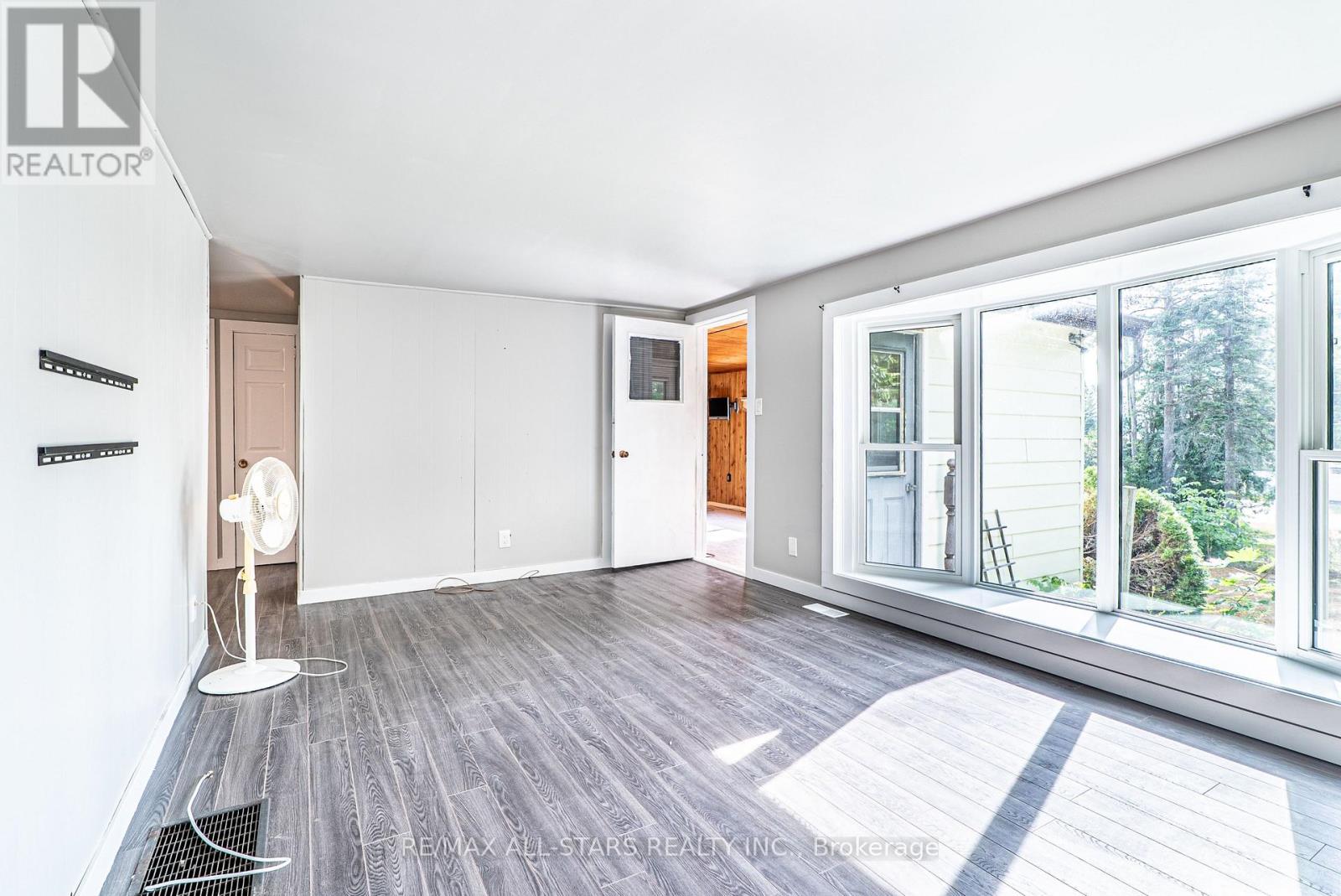 122 Cameron Drive, Kawartha Lakes, Ontario  K0M 1G0 - Photo 13 - X12306919