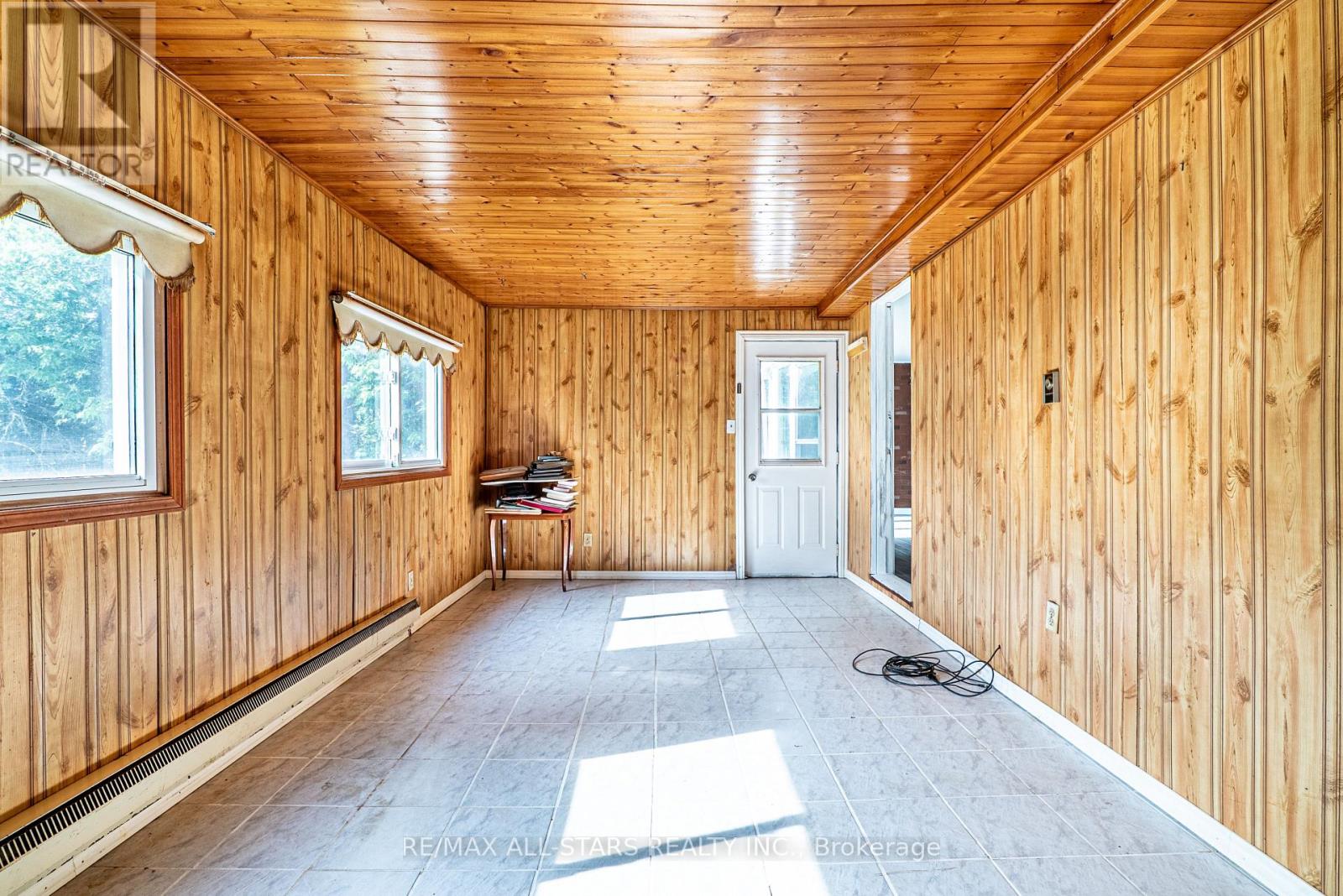 122 Cameron Drive, Kawartha Lakes, Ontario  K0M 1G0 - Photo 15 - X12306919
