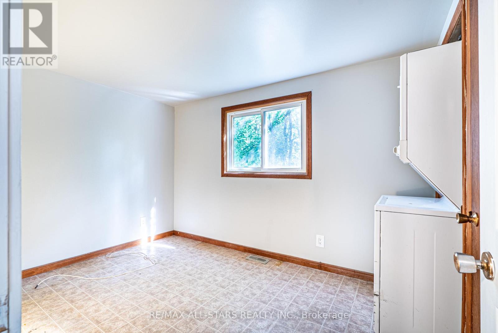 122 Cameron Drive, Kawartha Lakes, Ontario  K0M 1G0 - Photo 17 - X12306919