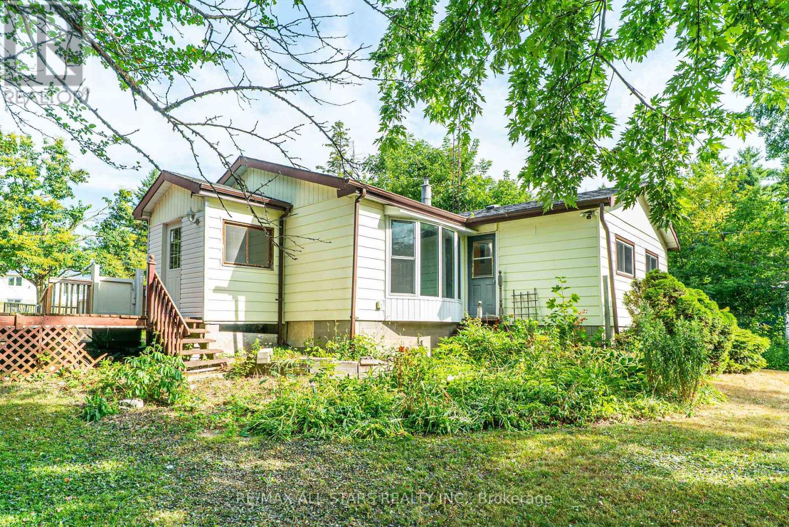 122 Cameron Drive, Kawartha Lakes, Ontario  K0M 1G0 - Photo 5 - X12306919