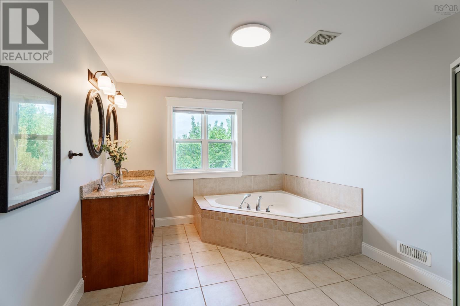 98 Golf Links Road, Bedford, Nova Scotia  B4A 2J3 - Photo 27 - 202516395