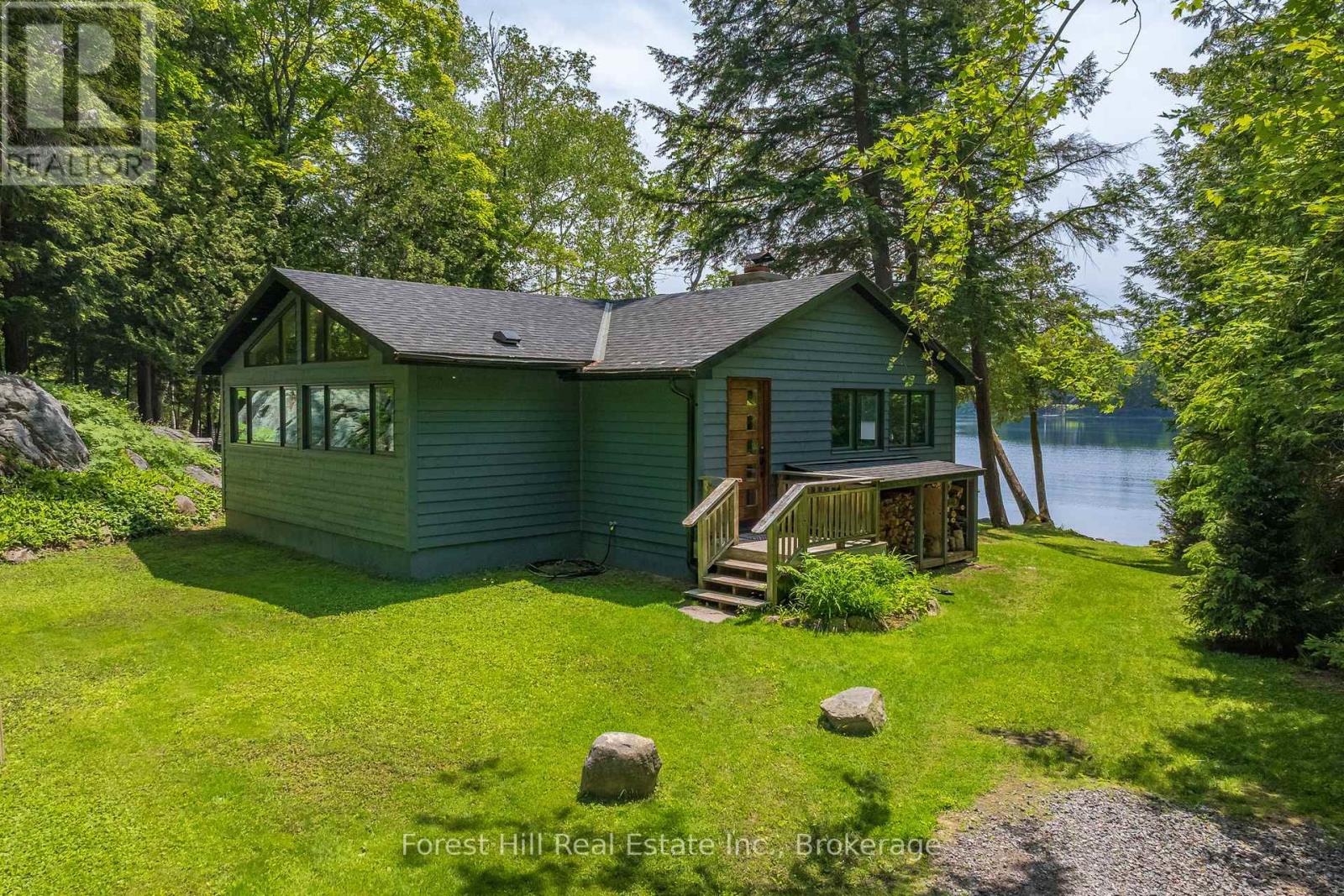 1050 Fair-Lee Park Road, Muskoka Lakes, Ontario  P0B 1G0 - Photo 3 - X12247370