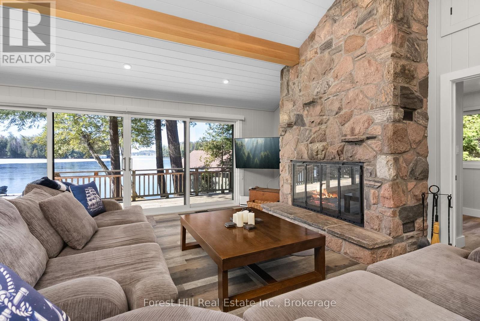 1050 Fair-Lee Park Road, Muskoka Lakes, Ontario  P0B 1G0 - Photo 6 - X12247370