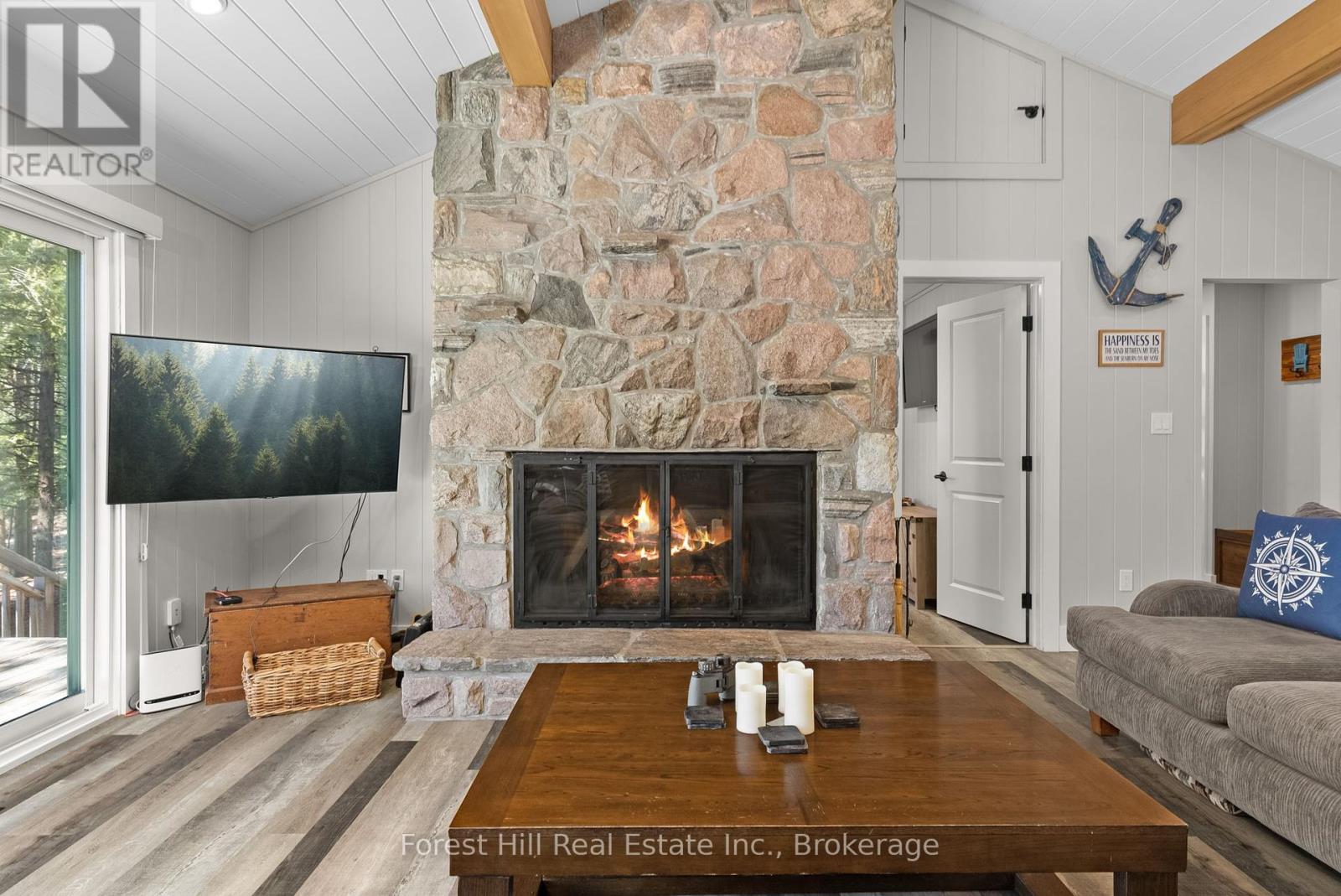 1050 Fair-Lee Park Road, Muskoka Lakes, Ontario  P0B 1G0 - Photo 7 - X12247370