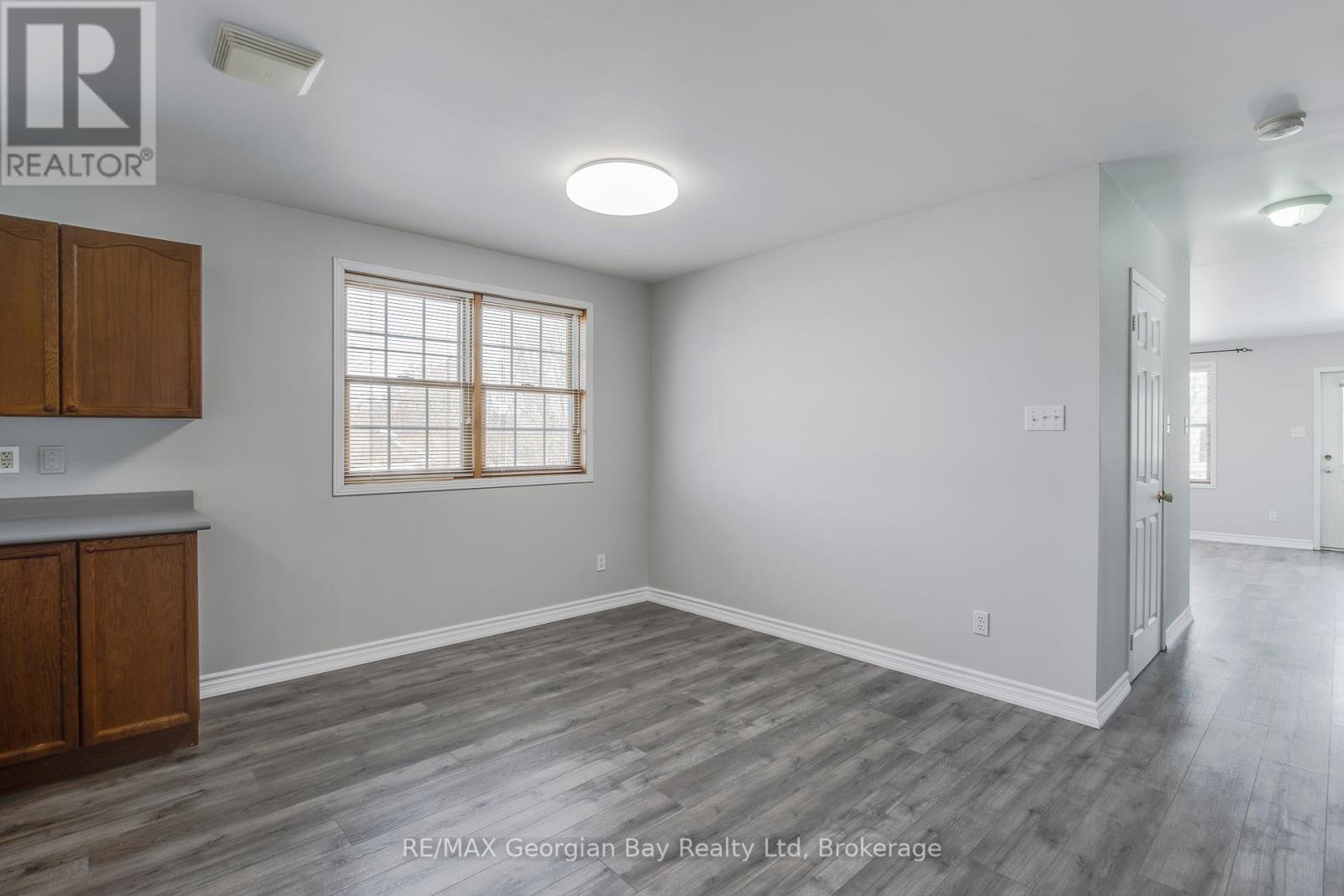 42 Fourth Street, Midland, Ontario  L4R 3S8 - Photo 11 - S12306890