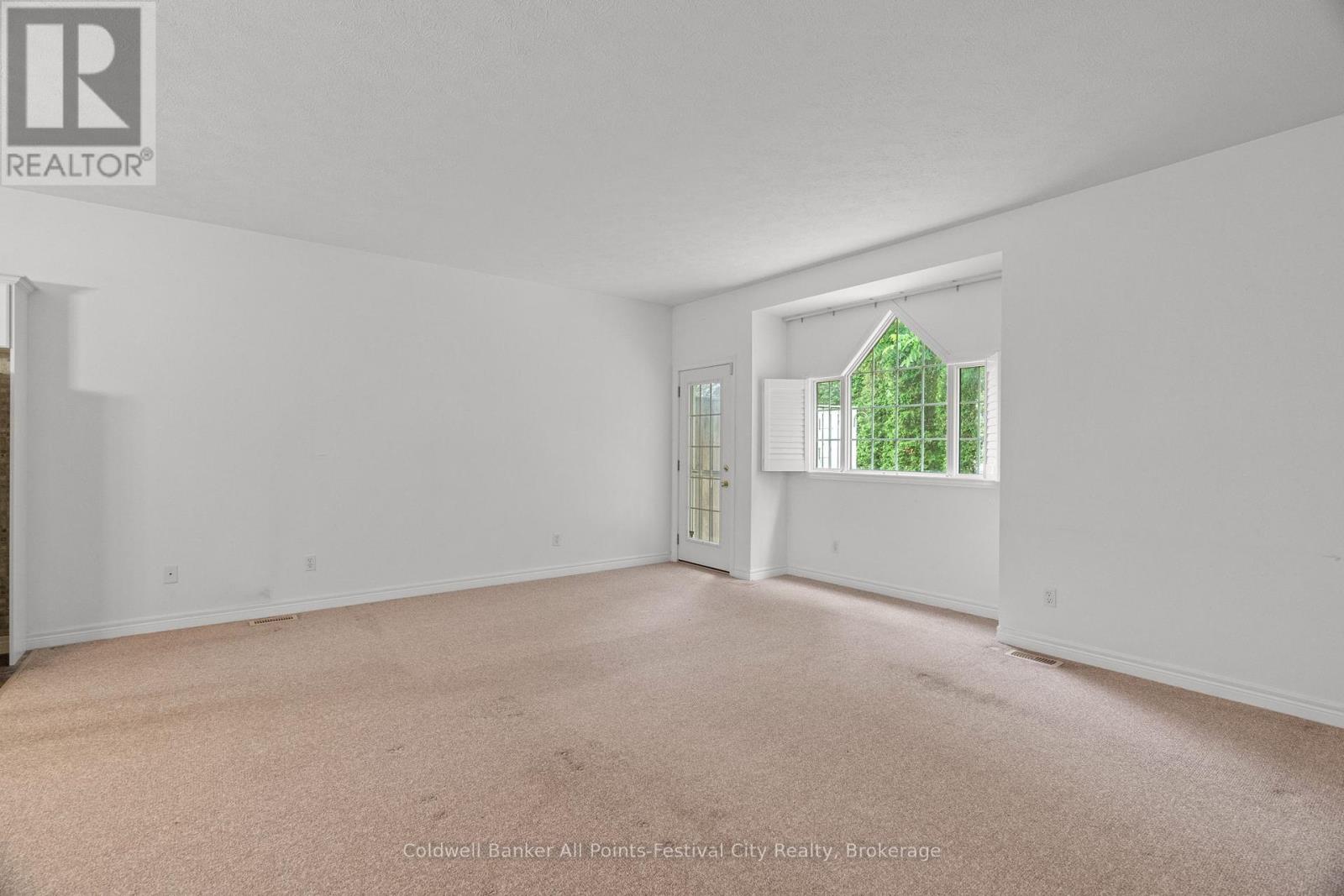 323 Martha Street, Goderich, Ontario  N7A 4M8 - Photo 12 - X12306842