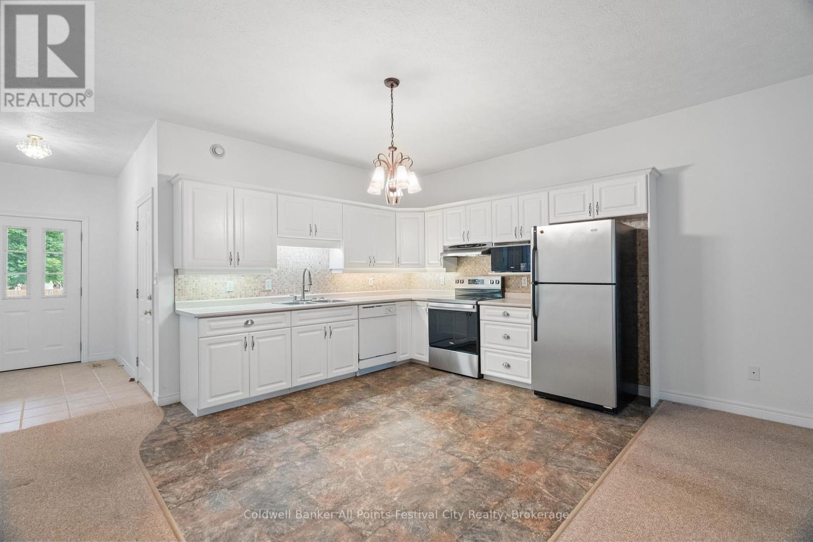 323 Martha Street, Goderich, Ontario  N7A 4M8 - Photo 9 - X12306842