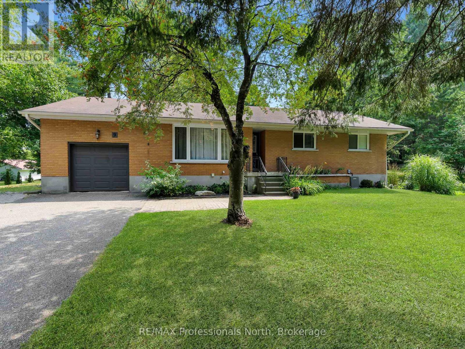 Property at 9 BEACON LANE image 1