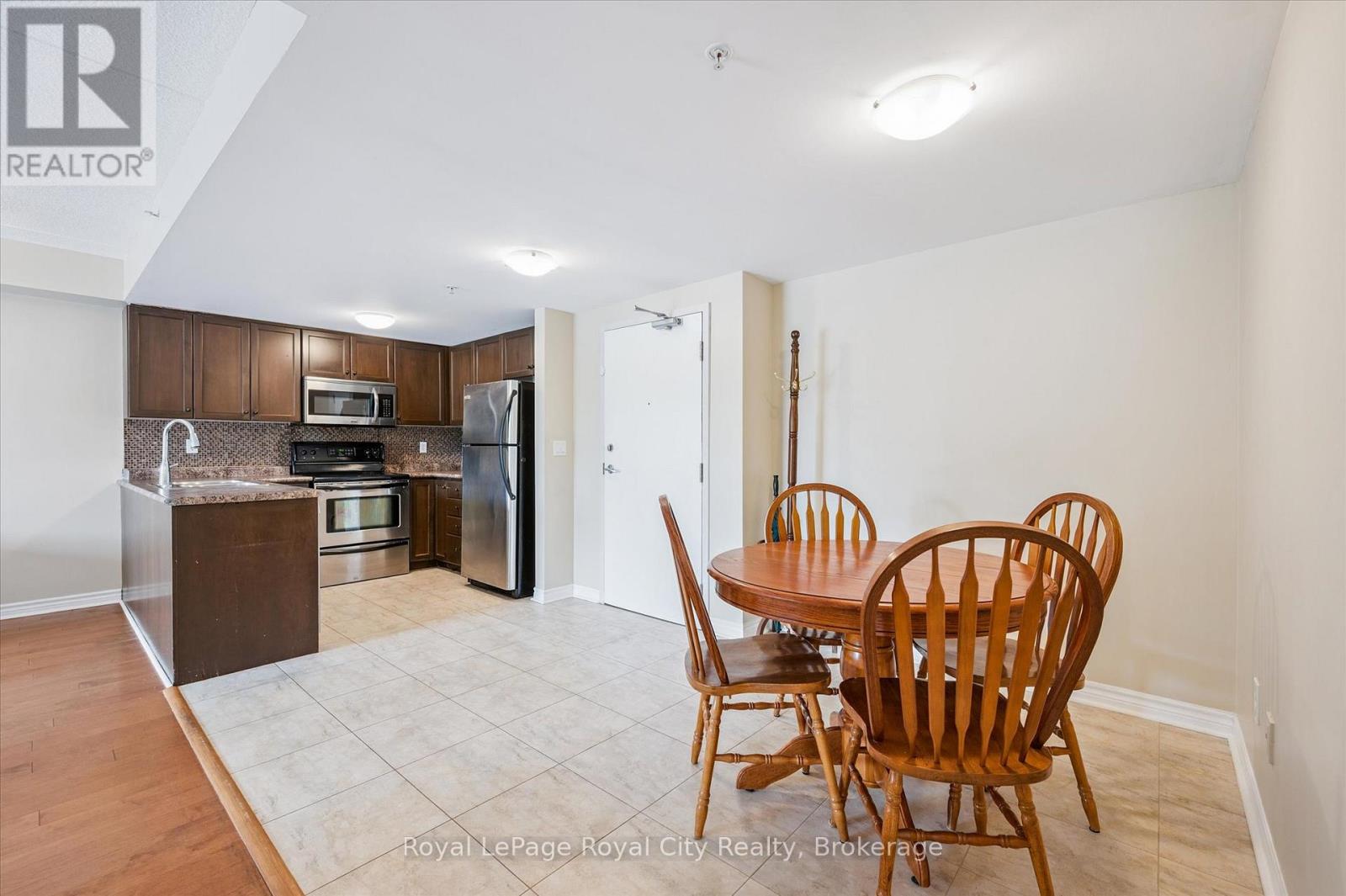 212 - 37 Goodwin Drive, Guelph, Ontario  N1L 0E6 - Photo 10 - X12306946