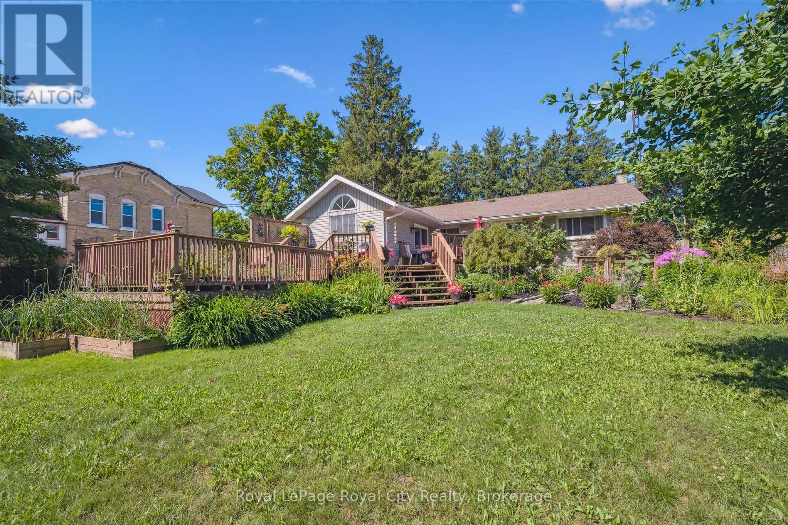 366 Peel Street, Wellington North, Ontario  N0G 2L3 - Photo 38 - X12306950