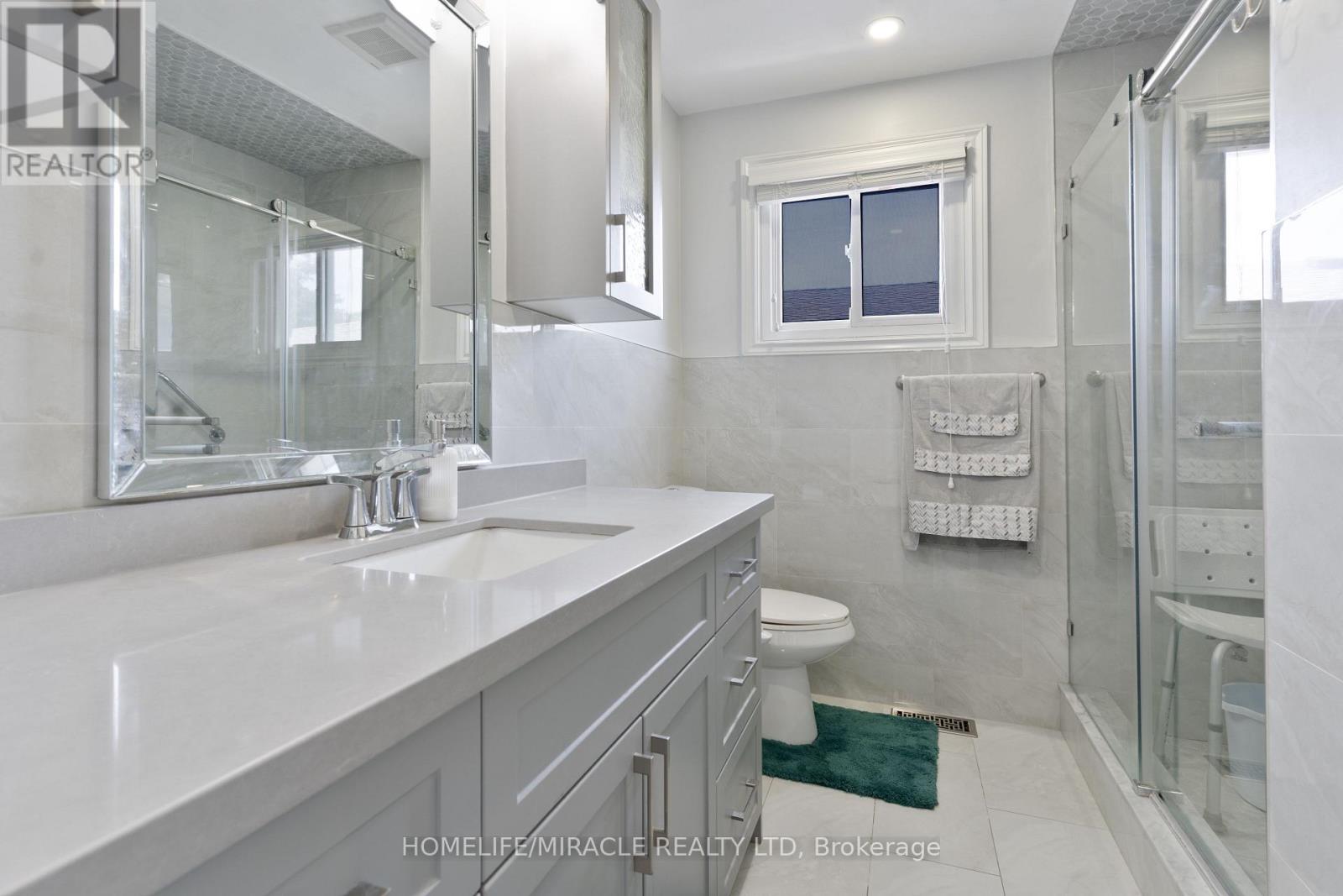 7568 Middleshire Drive, Mississauga, Ontario  L4T 3S2 - Photo 20 - W12306793