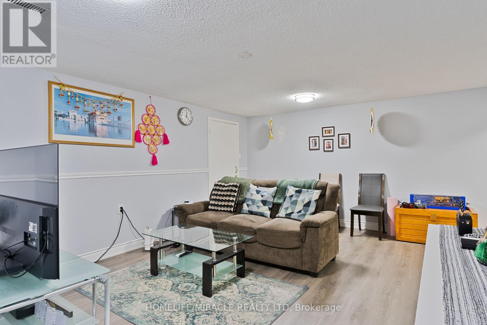 7568 Middleshire Drive, Mississauga, Ontario  L4T 3S2 - Photo 31 - W12306793