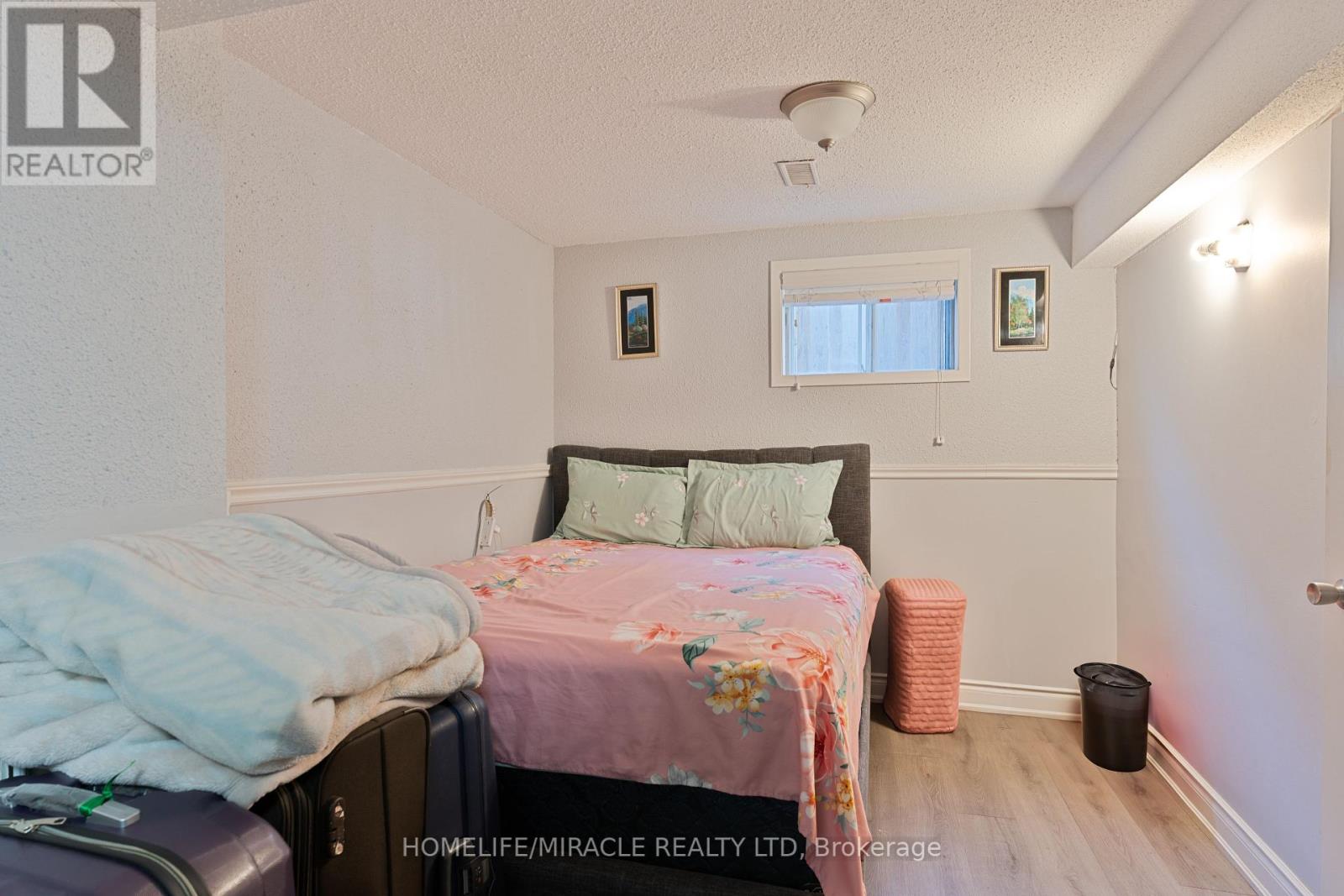 7568 Middleshire Drive, Mississauga, Ontario  L4T 3S2 - Photo 32 - W12306793