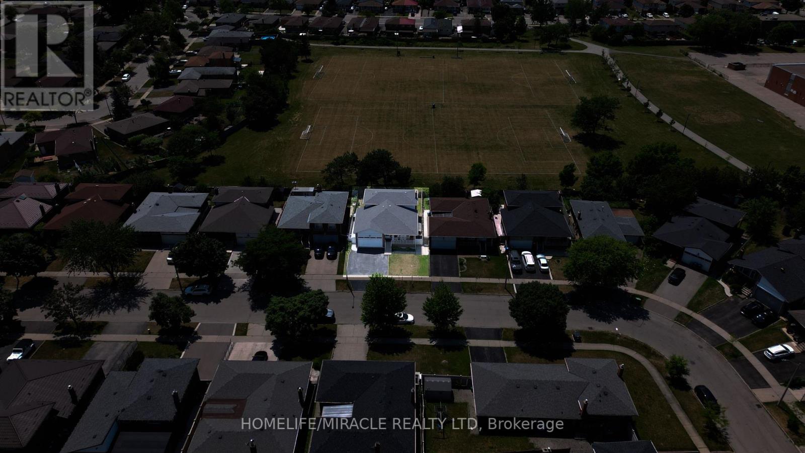 7568 Middleshire Drive, Mississauga, Ontario  L4T 3S2 - Photo 40 - W12306793