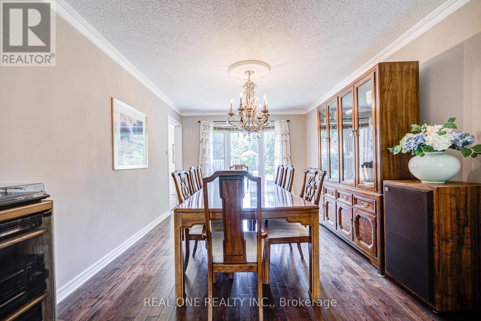 520 Blenheim Crescent, Oakville, Ontario  L6J 6P3 - Photo 10 - W12306810