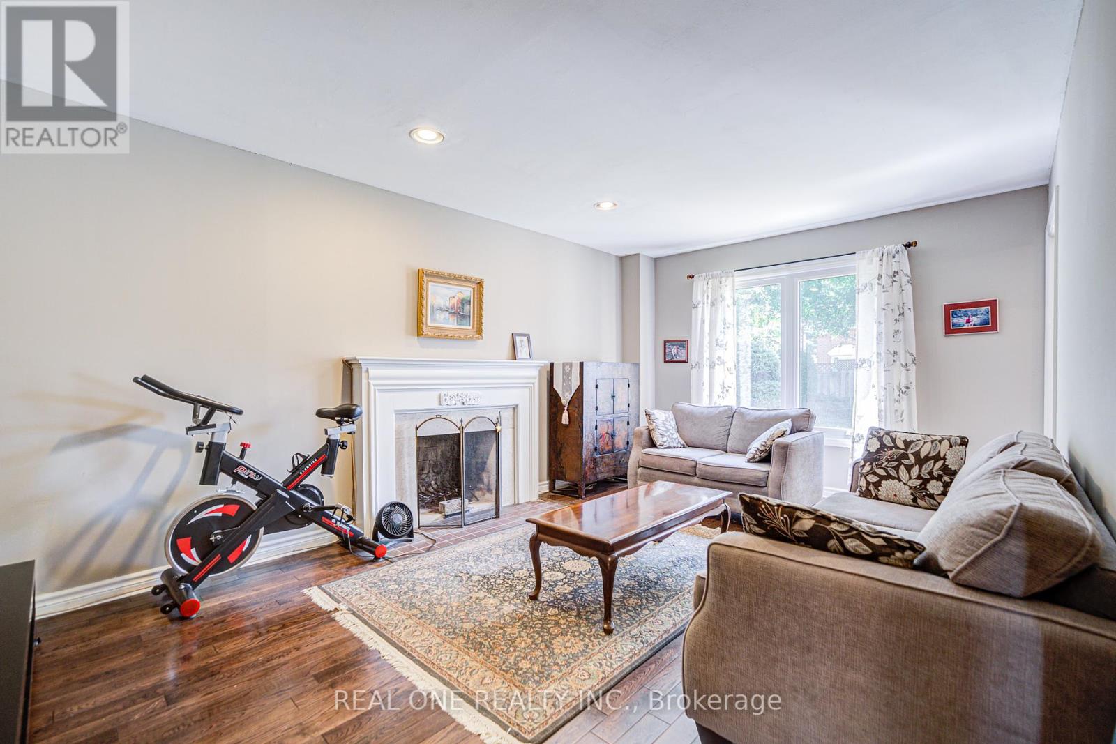 520 Blenheim Crescent, Oakville, Ontario  L6J 6P3 - Photo 14 - W12306810