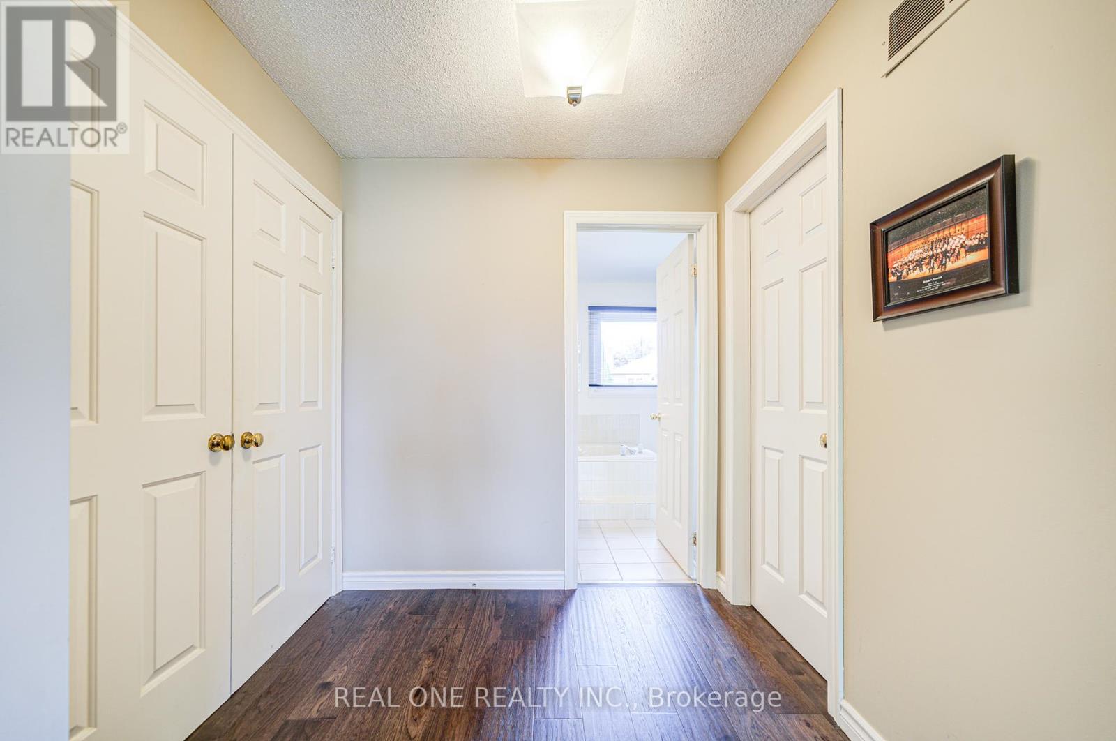 520 Blenheim Crescent, Oakville, Ontario  L6J 6P3 - Photo 31 - W12306810