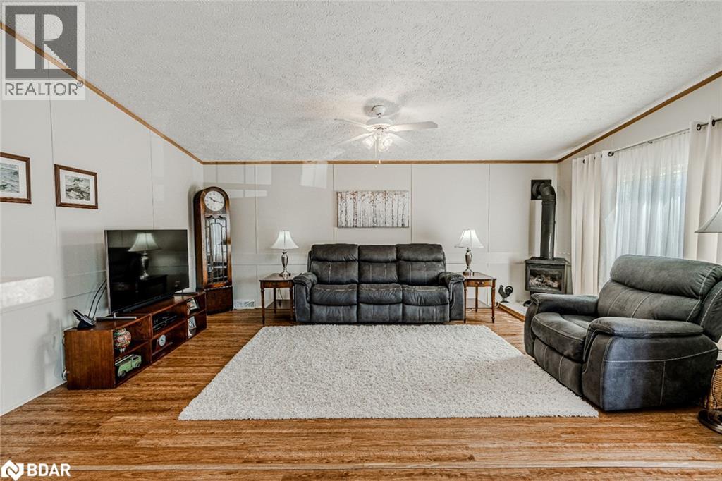 4100 Wesley Street, Severn, Ontario  L3V 0V4 - Photo 2 - 40753516