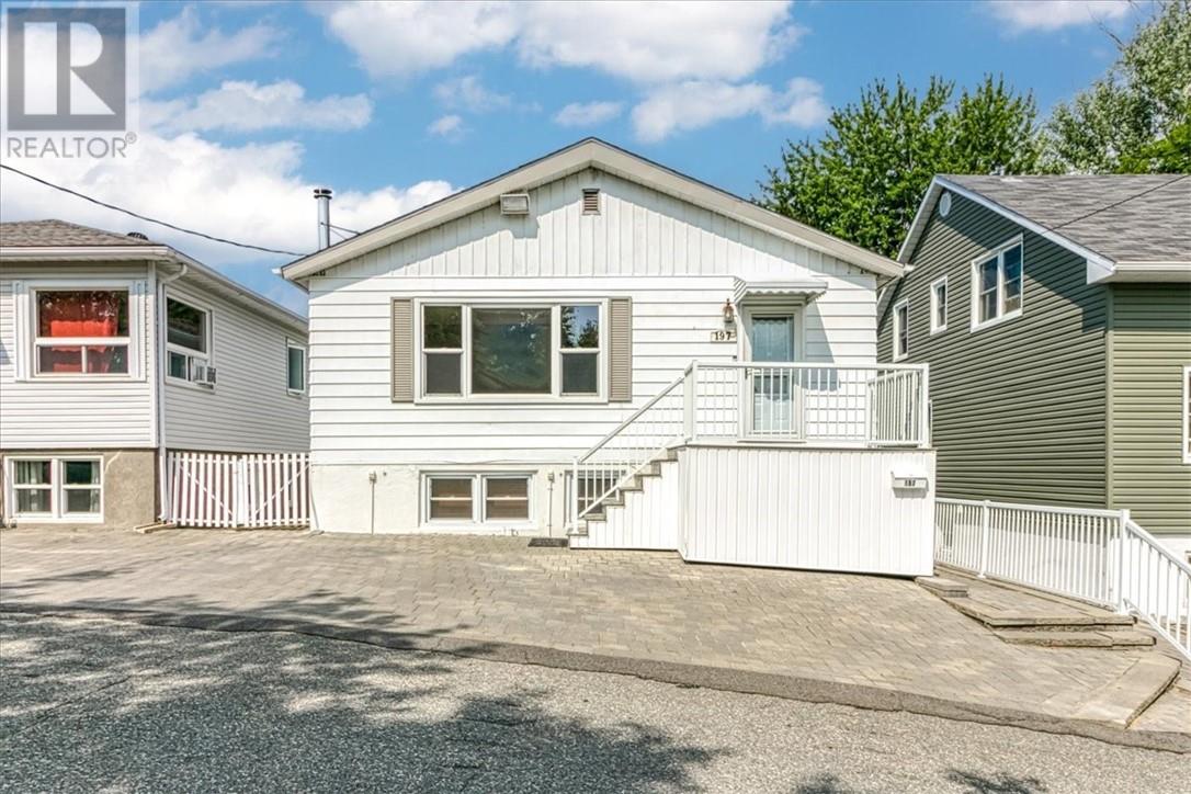 Property at 197 Rudd Street image 3