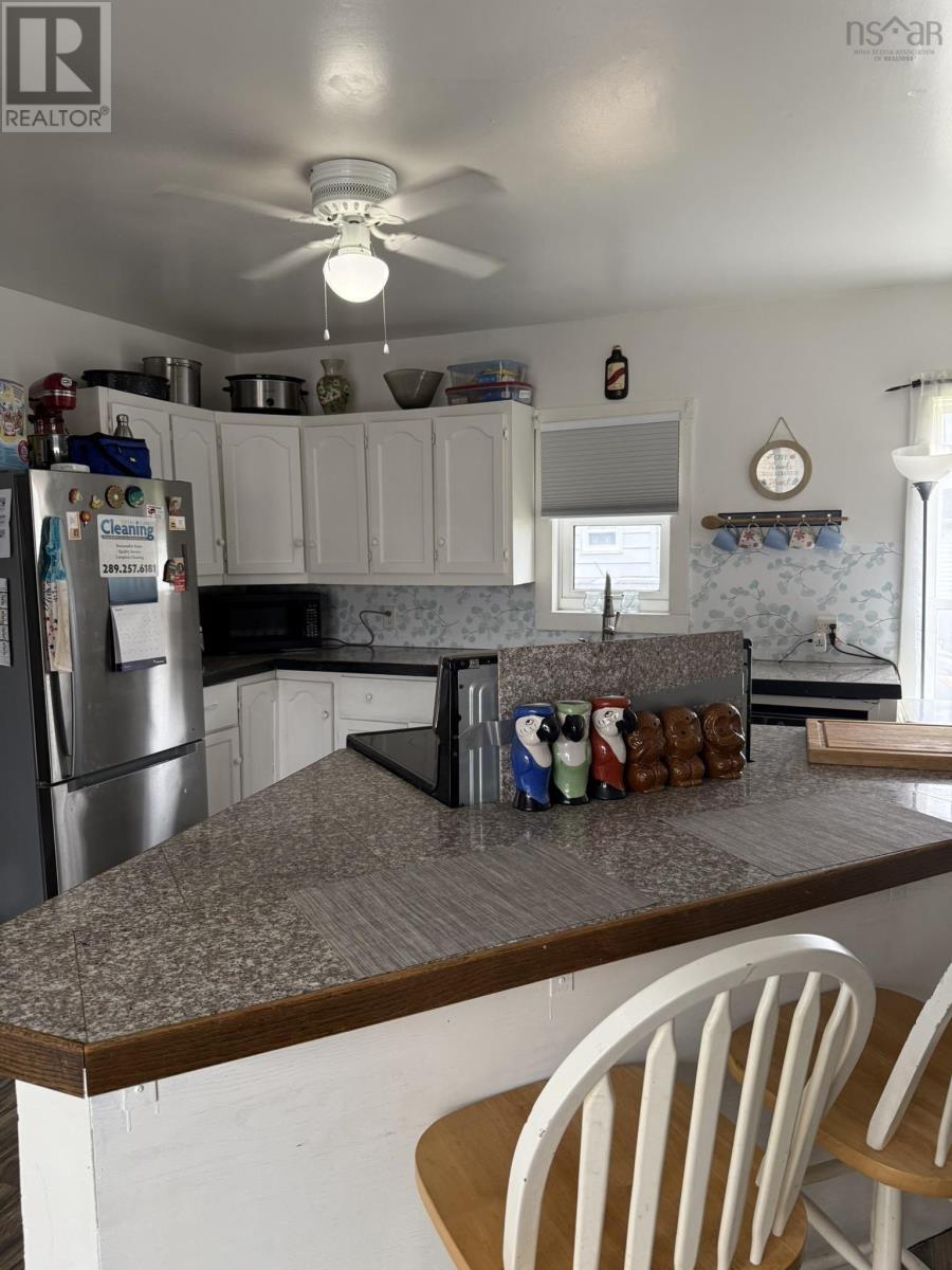 5 Cornwall Street, Amherst, Nova Scotia  B4H 1H3 - Photo 25 - 202514016