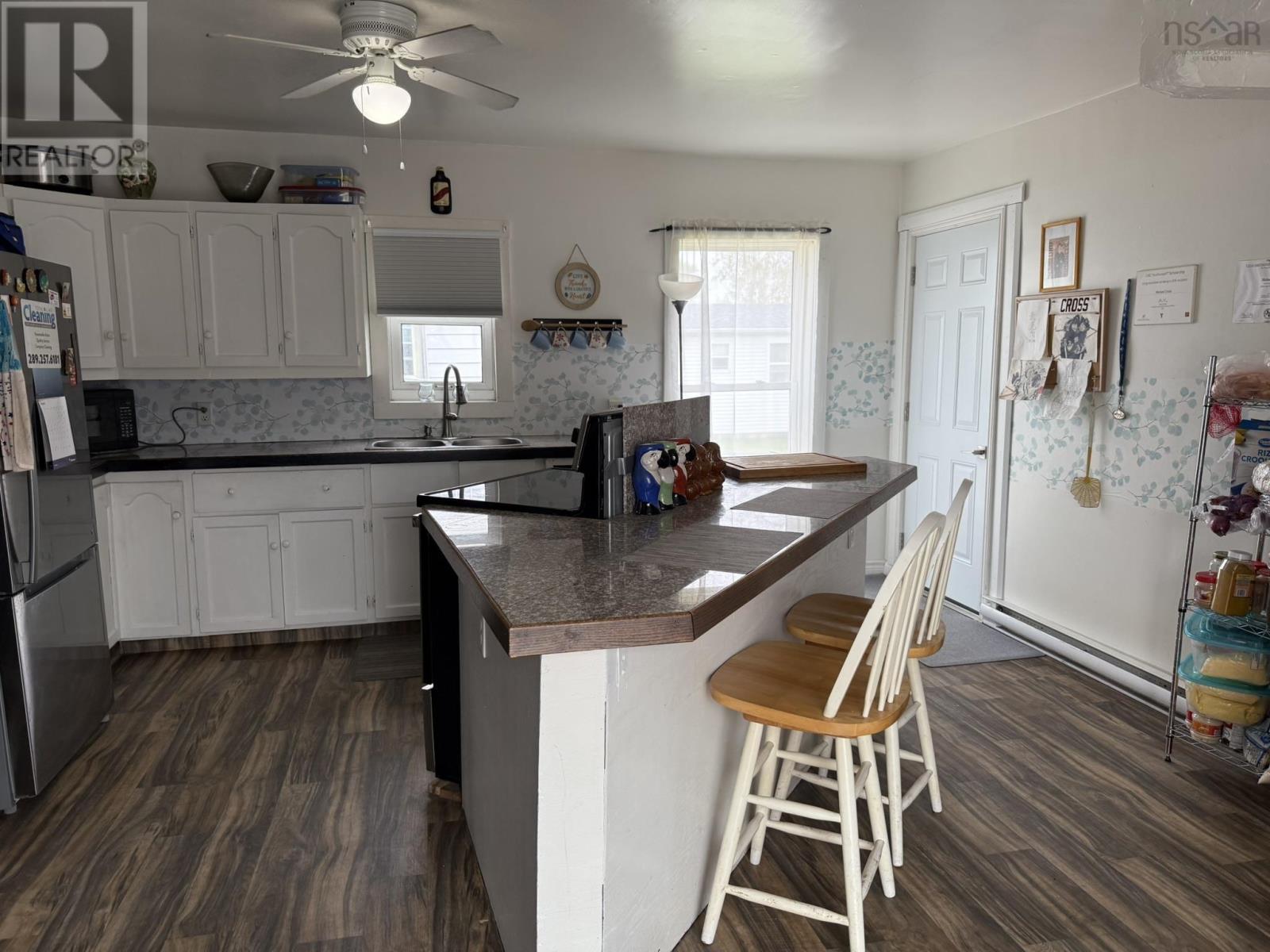 5 Cornwall Street, Amherst, Nova Scotia  B4H 1H3 - Photo 28 - 202514016