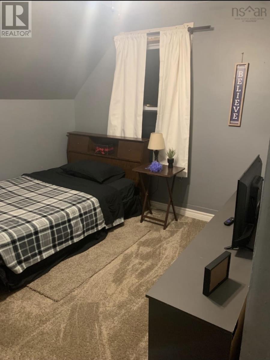 5 Cornwall Street, Amherst, Nova Scotia  B4H 1H3 - Photo 44 - 202514016