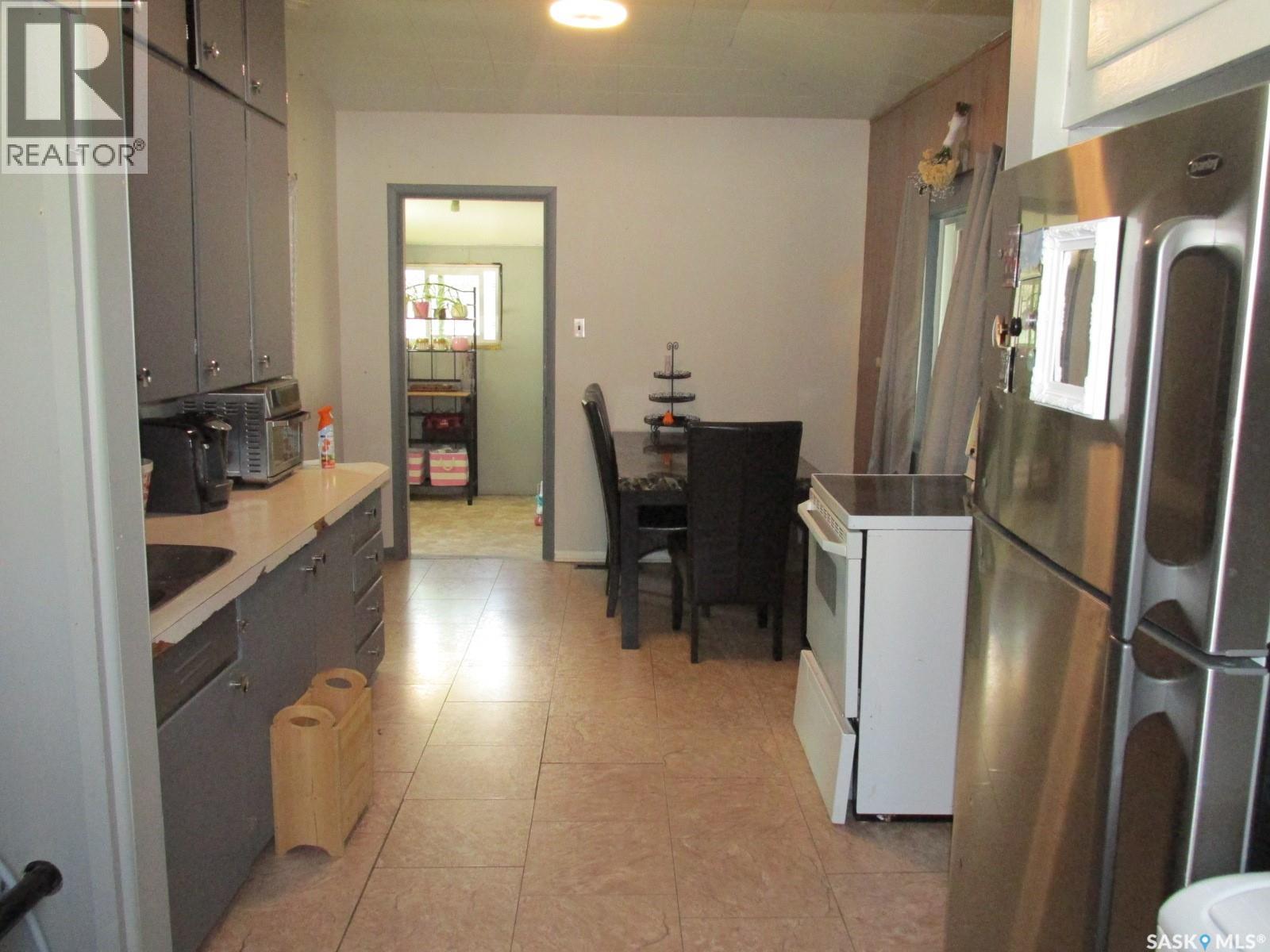 304 1st Street W, Nipawin, Saskatchewan  S0E 1E0 - Photo 13 - SK013763