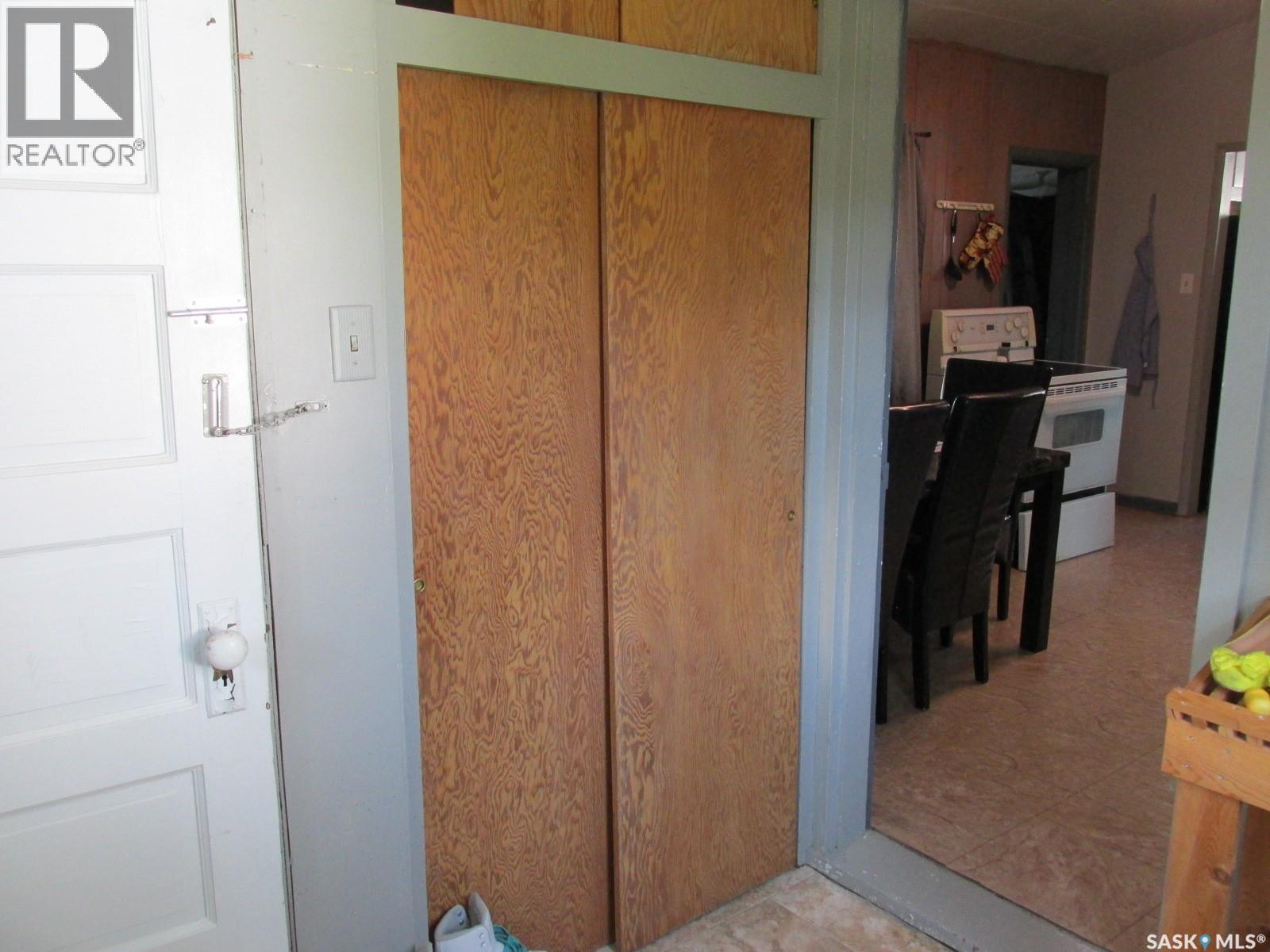 304 1st Street W, Nipawin, Saskatchewan  S0E 1E0 - Photo 5 - SK013763