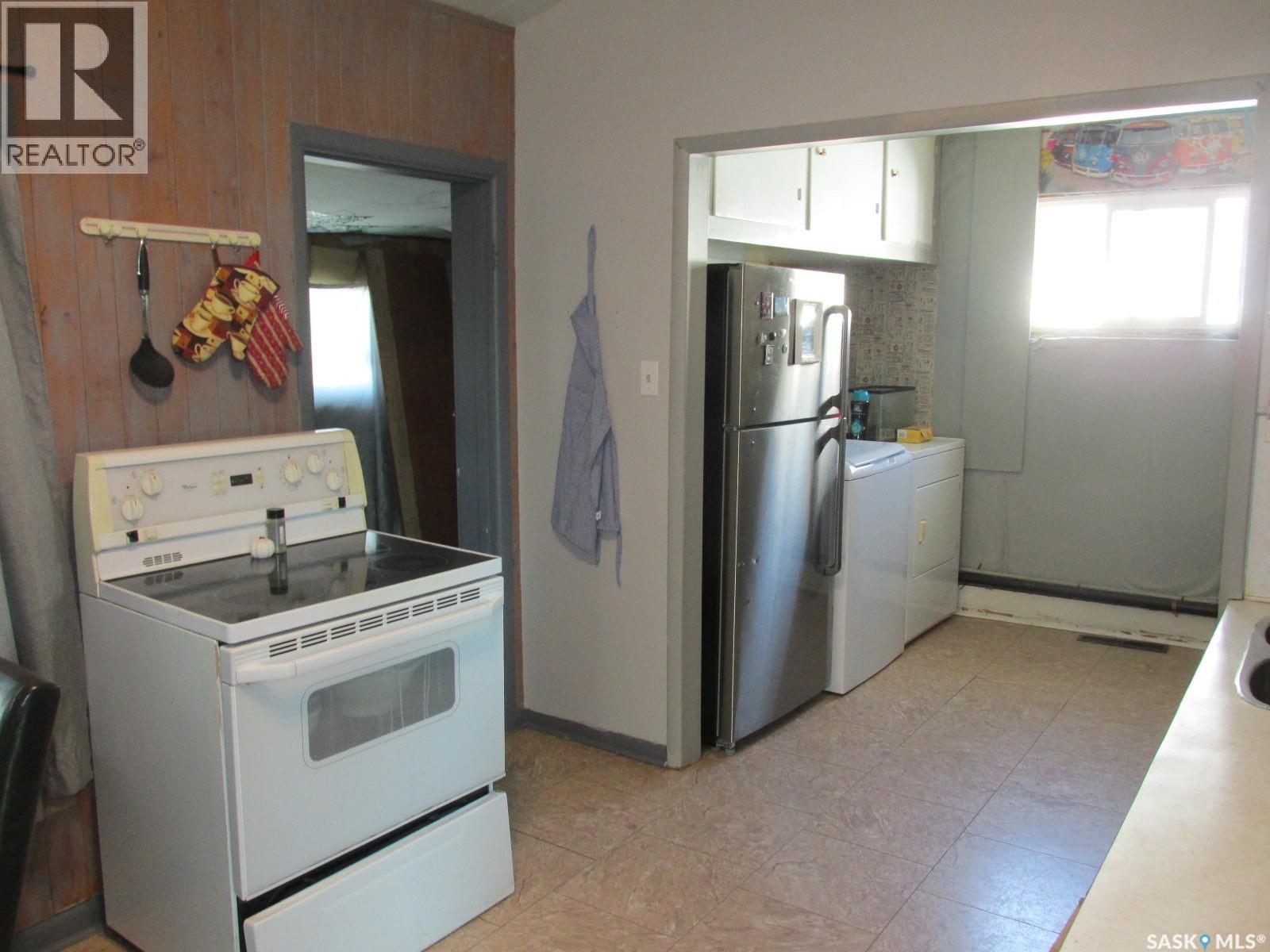 304 1st Street W, Nipawin, Saskatchewan  S0E 1E0 - Photo 8 - SK013763