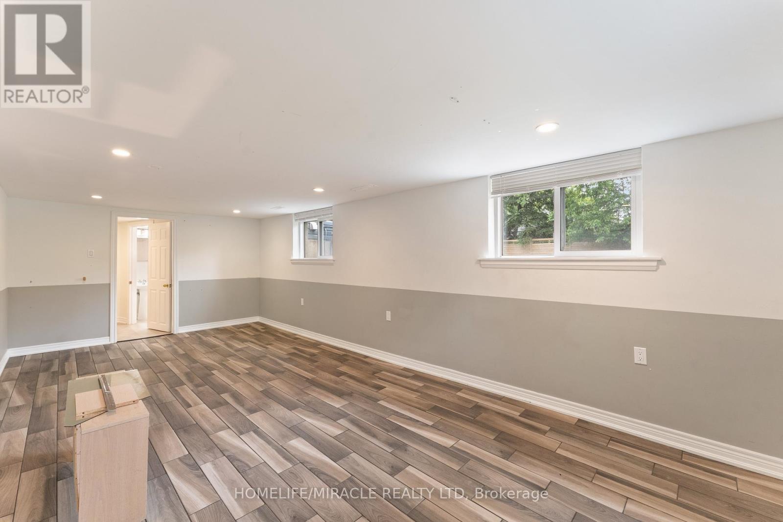 136 Mohawk Road, Hamilton, Ontario  L9G 2W9 - Photo 29 - X12260295