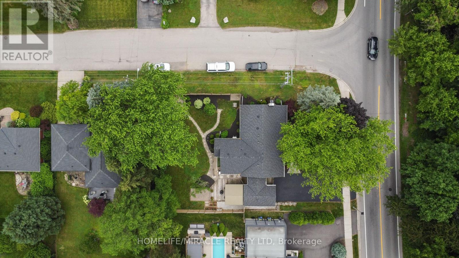 136 Mohawk Road, Hamilton, Ontario  L9G 2W9 - Photo 33 - X12260295