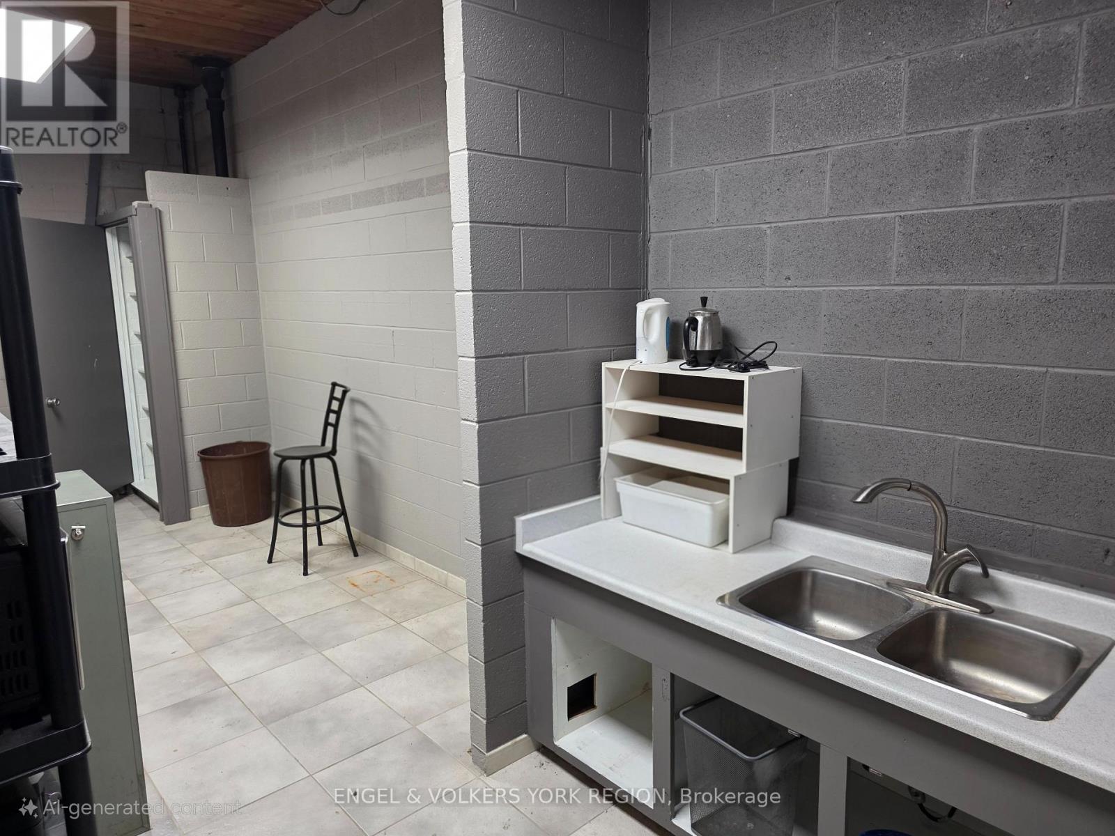 #4 - 1344 Wellington Street W, King, Ontario  L7B 1K5 - Photo 11 - N12306853