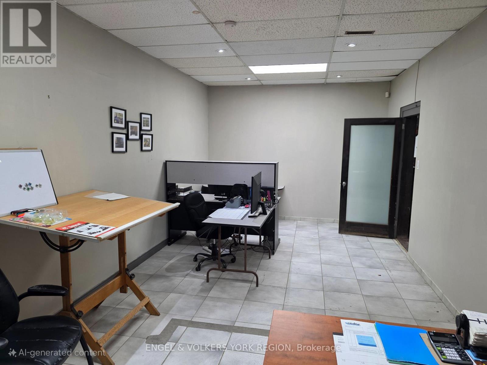 #4 - 1344 Wellington Street W, King, Ontario  L7B 1K5 - Photo 5 - N12306853