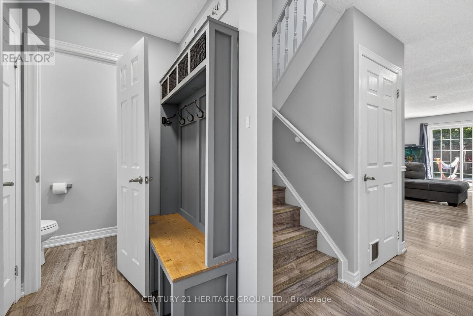 Property at 367 MAPLEGROVE AVENUE image 5