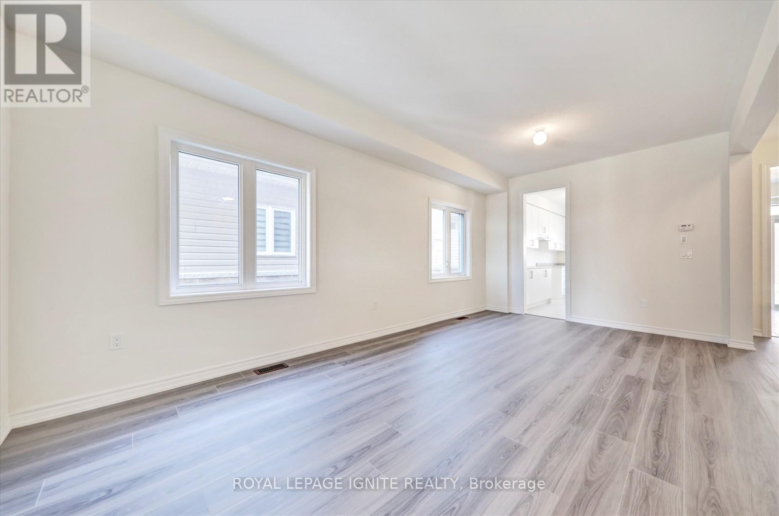 3 Grieve Street, Georgina, Ontario  L0E 1R0 - Photo 11 - N12306883