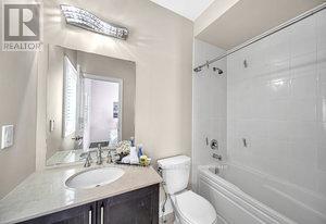 19 Madoc Place, Vaughan, Ontario  L4L 1A6 - Photo 41 - N12306967