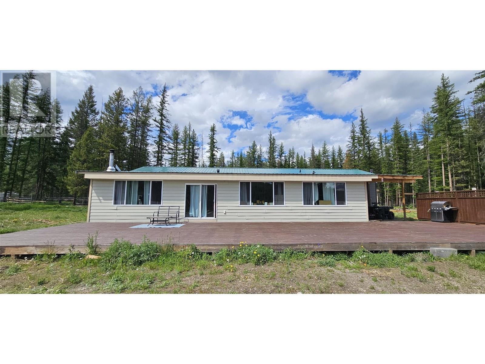 5630 Burton Road, Bridesville, British Columbia  V0H 1Y0 - Photo 2 - 10332873