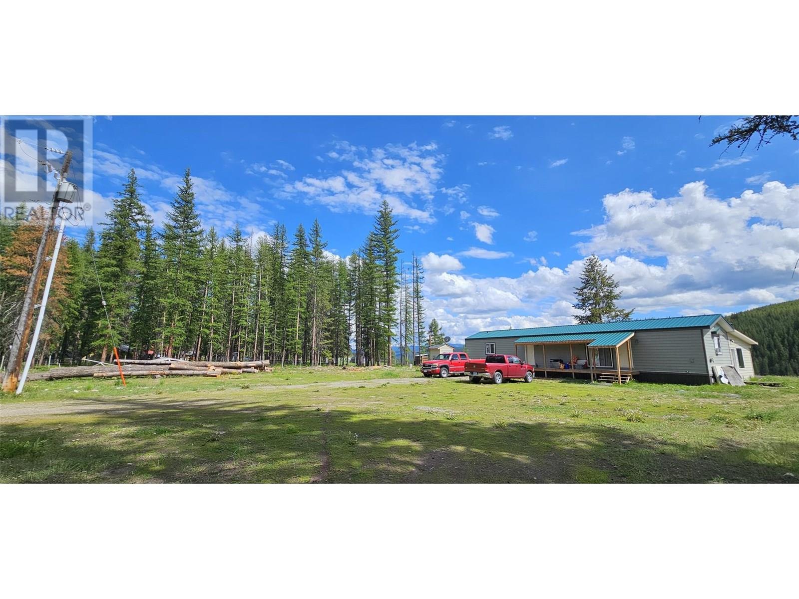 5630 Burton Road, Bridesville, British Columbia  V0H 1Y0 - Photo 9 - 10332873