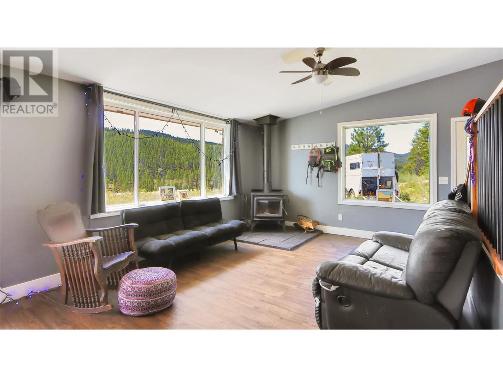 5630 Burton Road, Bridesville, British Columbia  V0H 1Y0 - Photo 28 - 10332873