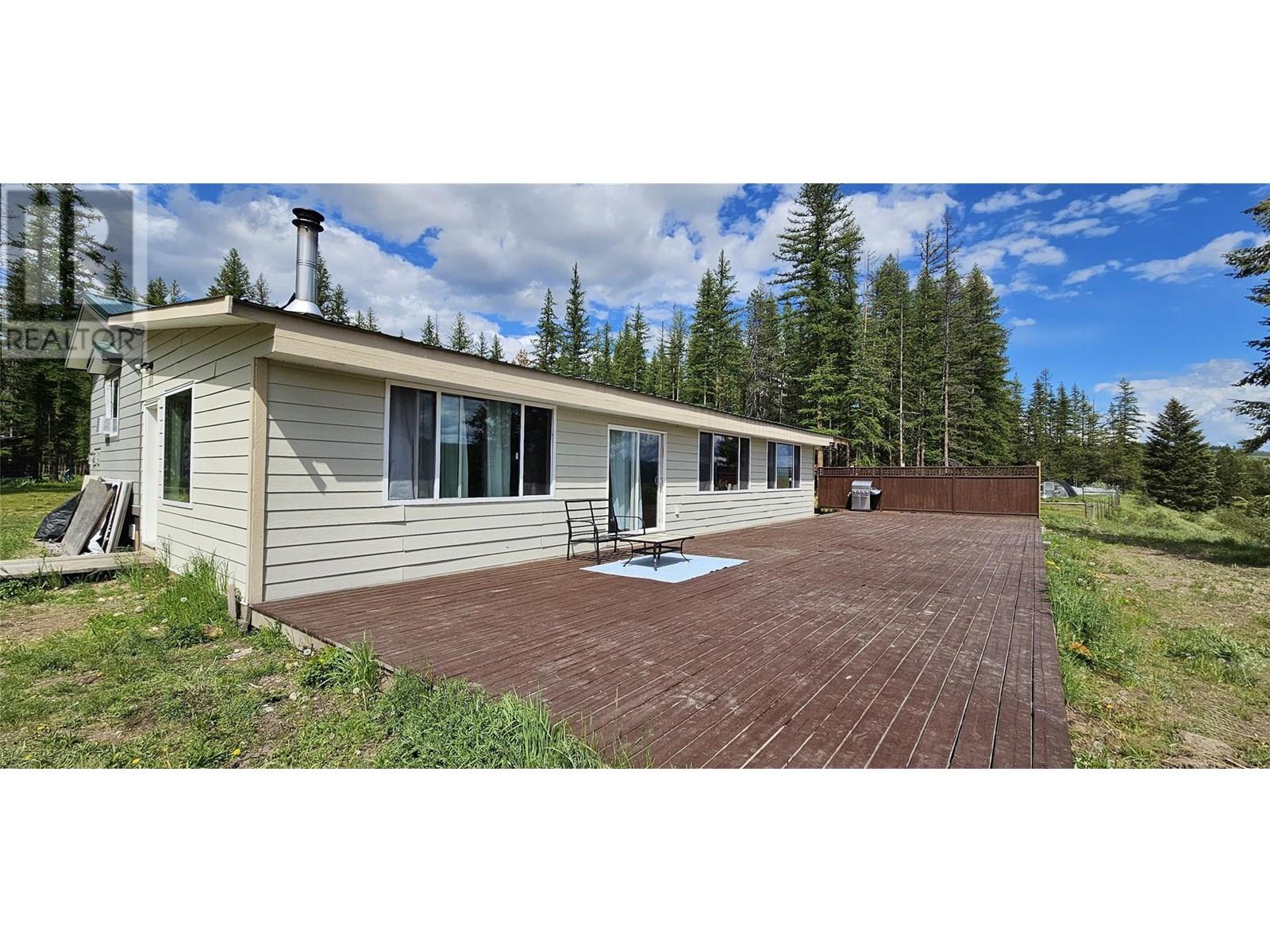 5630 Burton Road, Bridesville, British Columbia