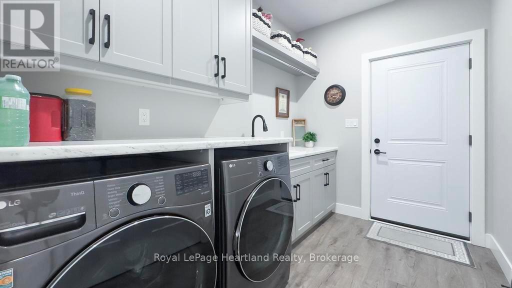 648 Gloria Street, North Huron, Ontario  N0M 1H0 - Photo 25 - X12307021