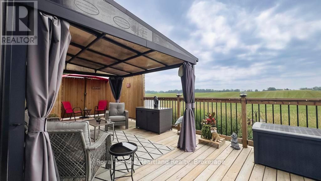 648 Gloria Street, North Huron, Ontario  N0M 1H0 - Photo 32 - X12307021