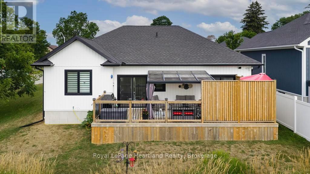 648 Gloria Street, North Huron, Ontario  N0M 1H0 - Photo 38 - X12307021