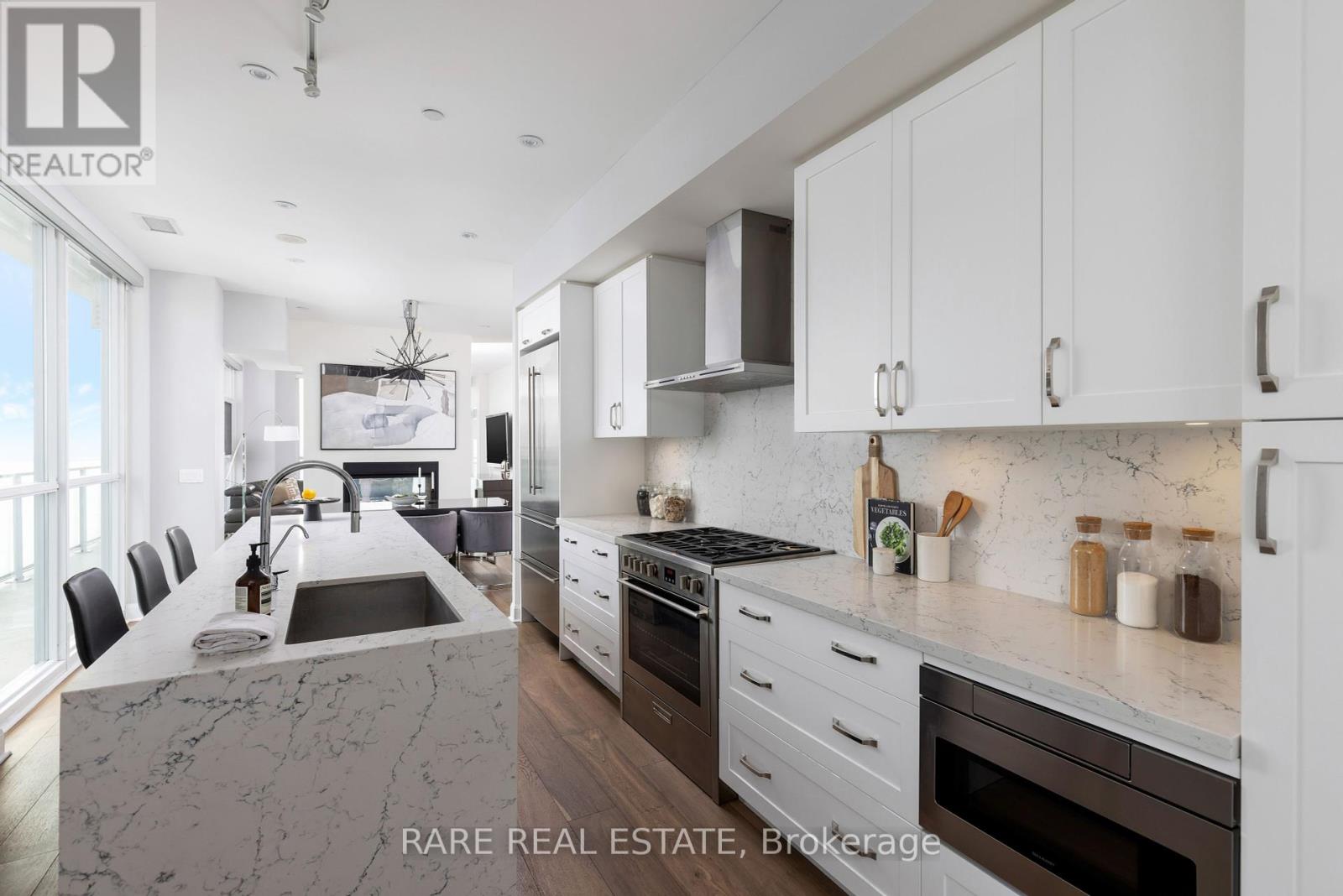 Uph4103 - 33 Shore Breeze Drive, Toronto, Ontario  M8V 0G1 - Photo 5 - W12306965