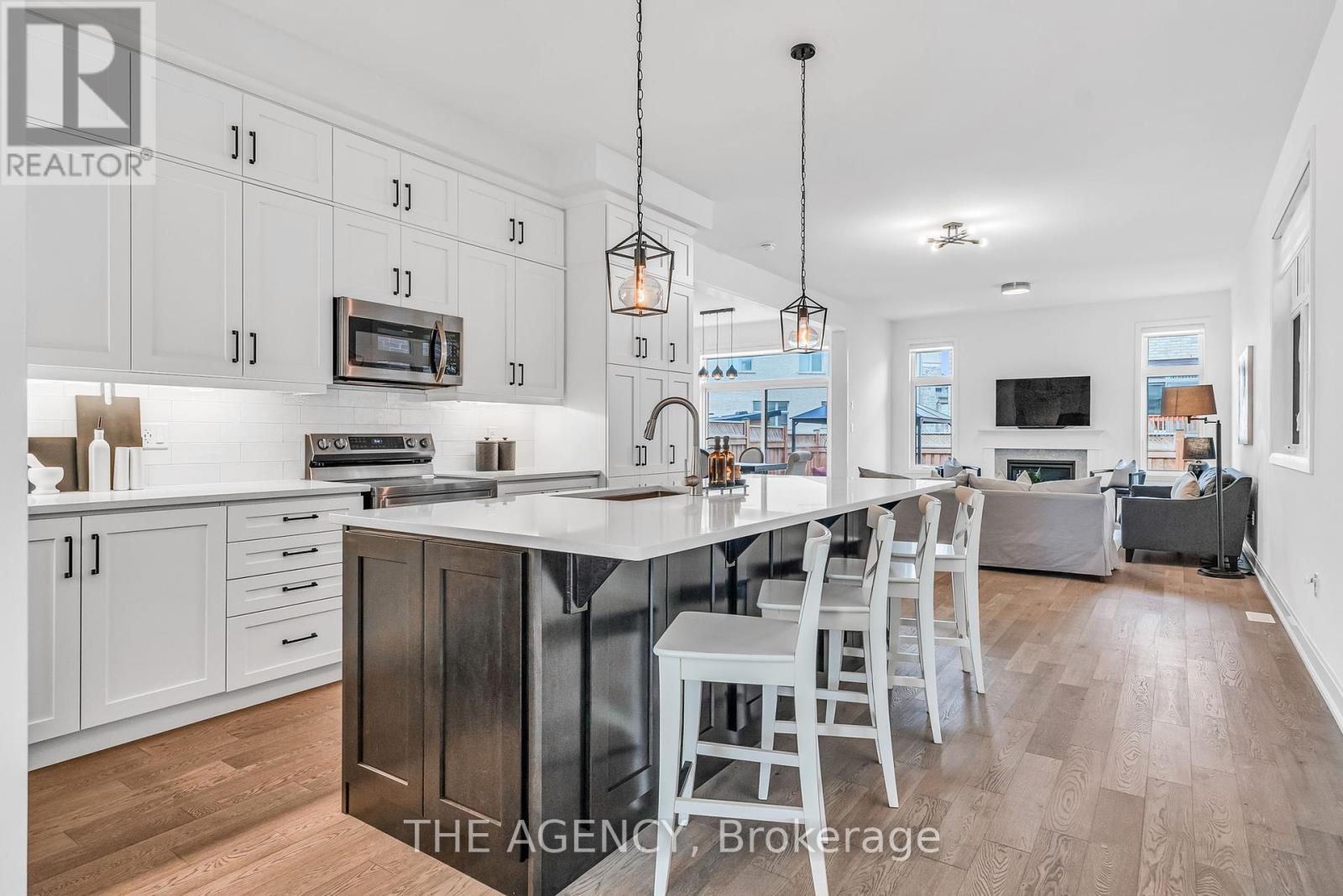 3045 William Cutmore Boulevard, Oakville, Ontario  L6H 3S2 - Photo 6 - W12306982
