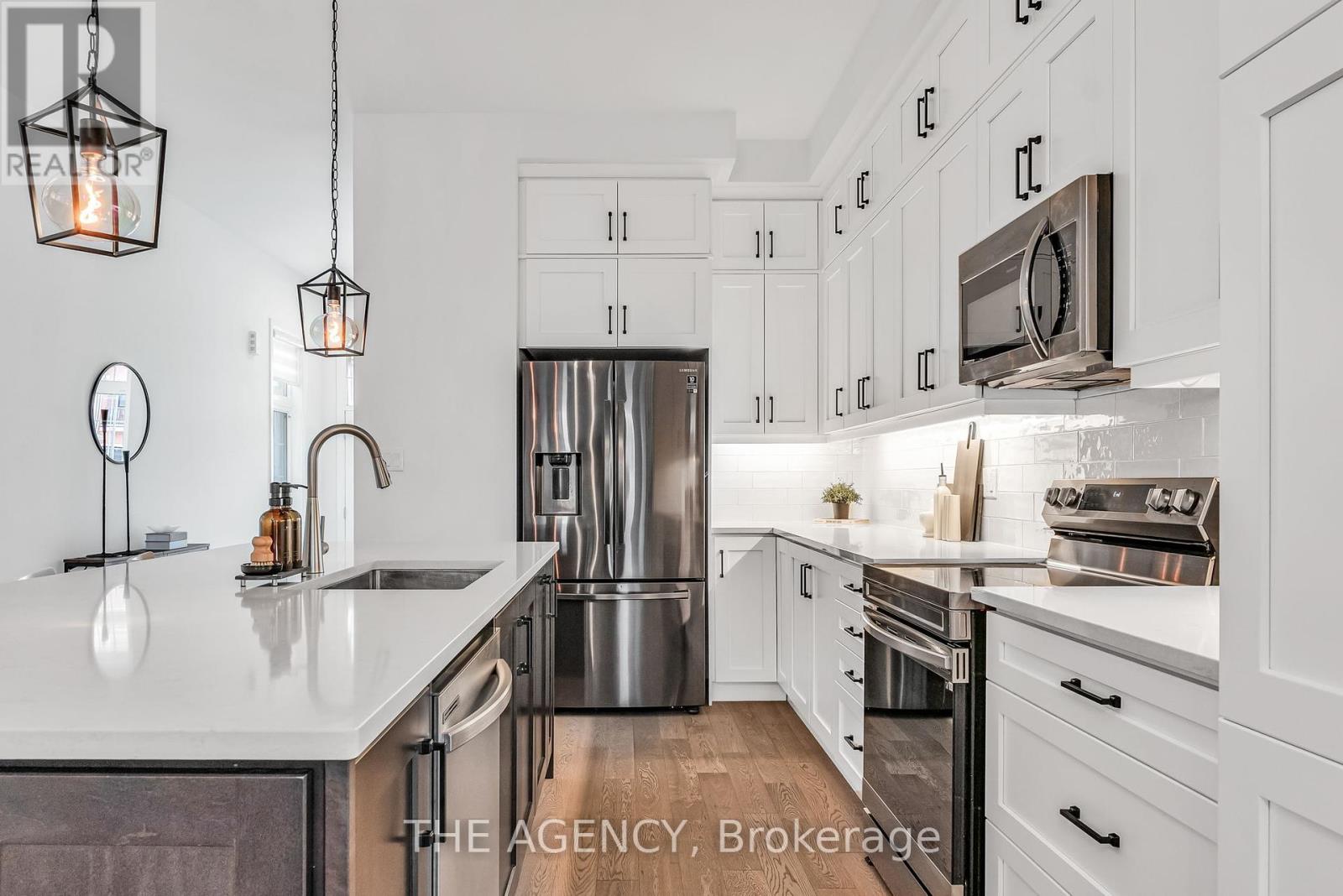3045 William Cutmore Boulevard, Oakville, Ontario  L6H 3S2 - Photo 7 - W12306982