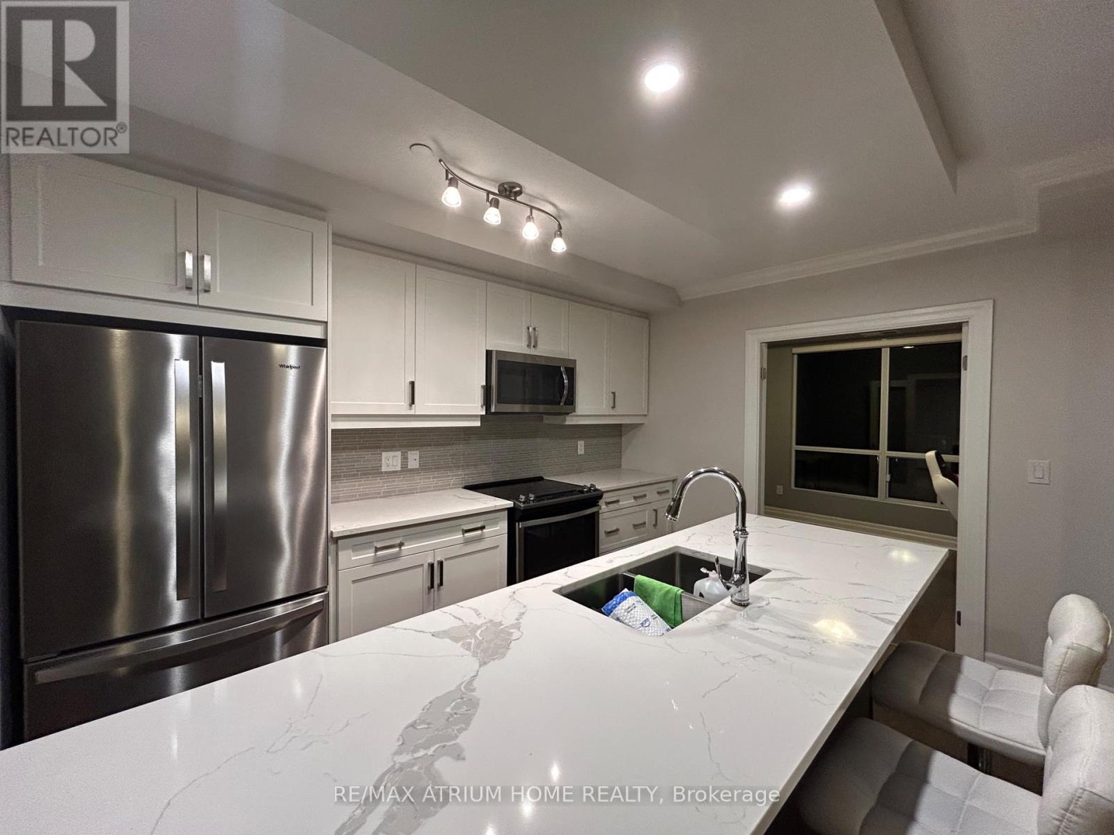 304 - 260 Villagewalk Boulevard, London North, Ontario  N6G 0W6 - Photo 11 - X12306927