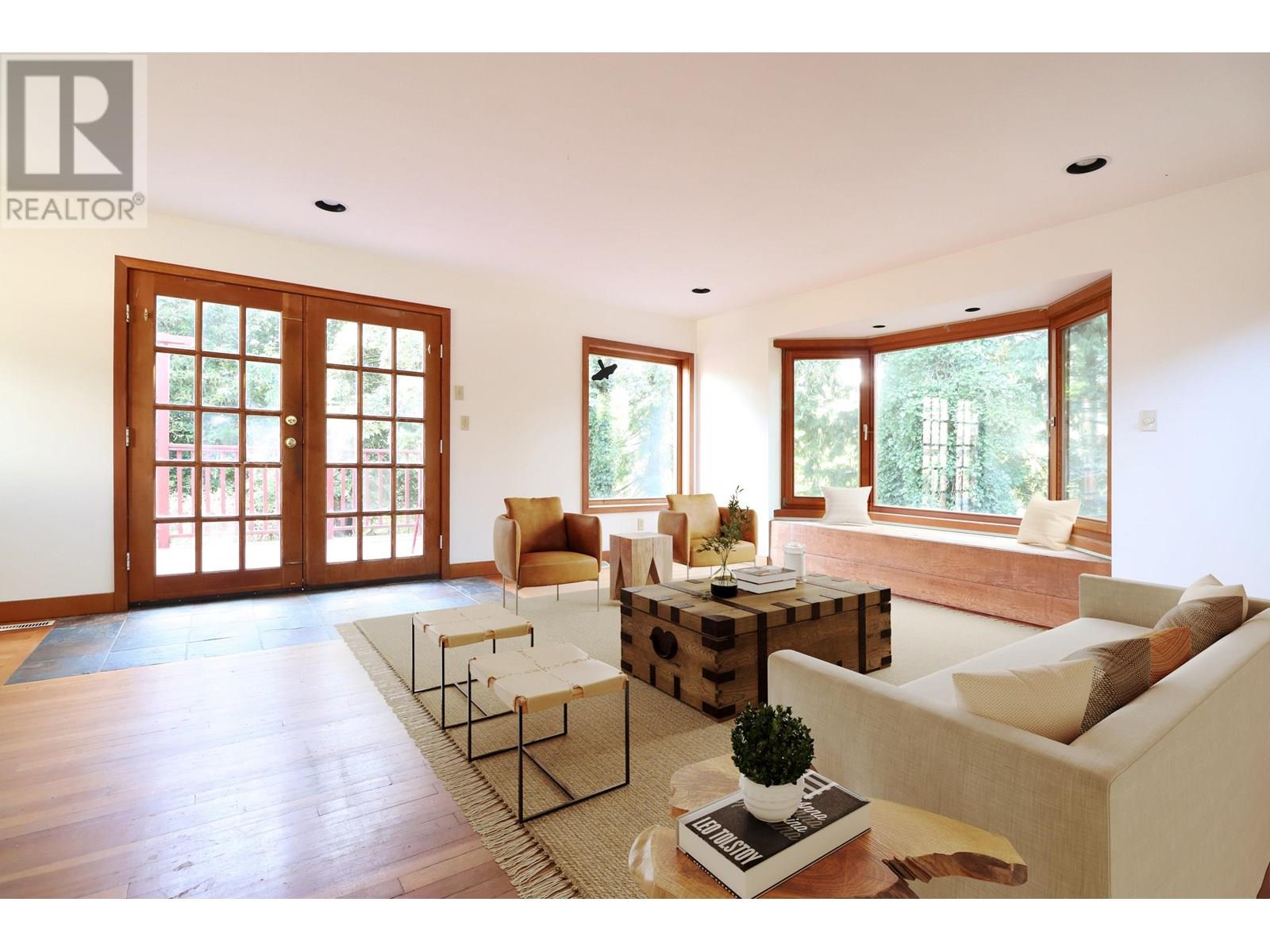Property at 5808 PORTLAND STREET image 2