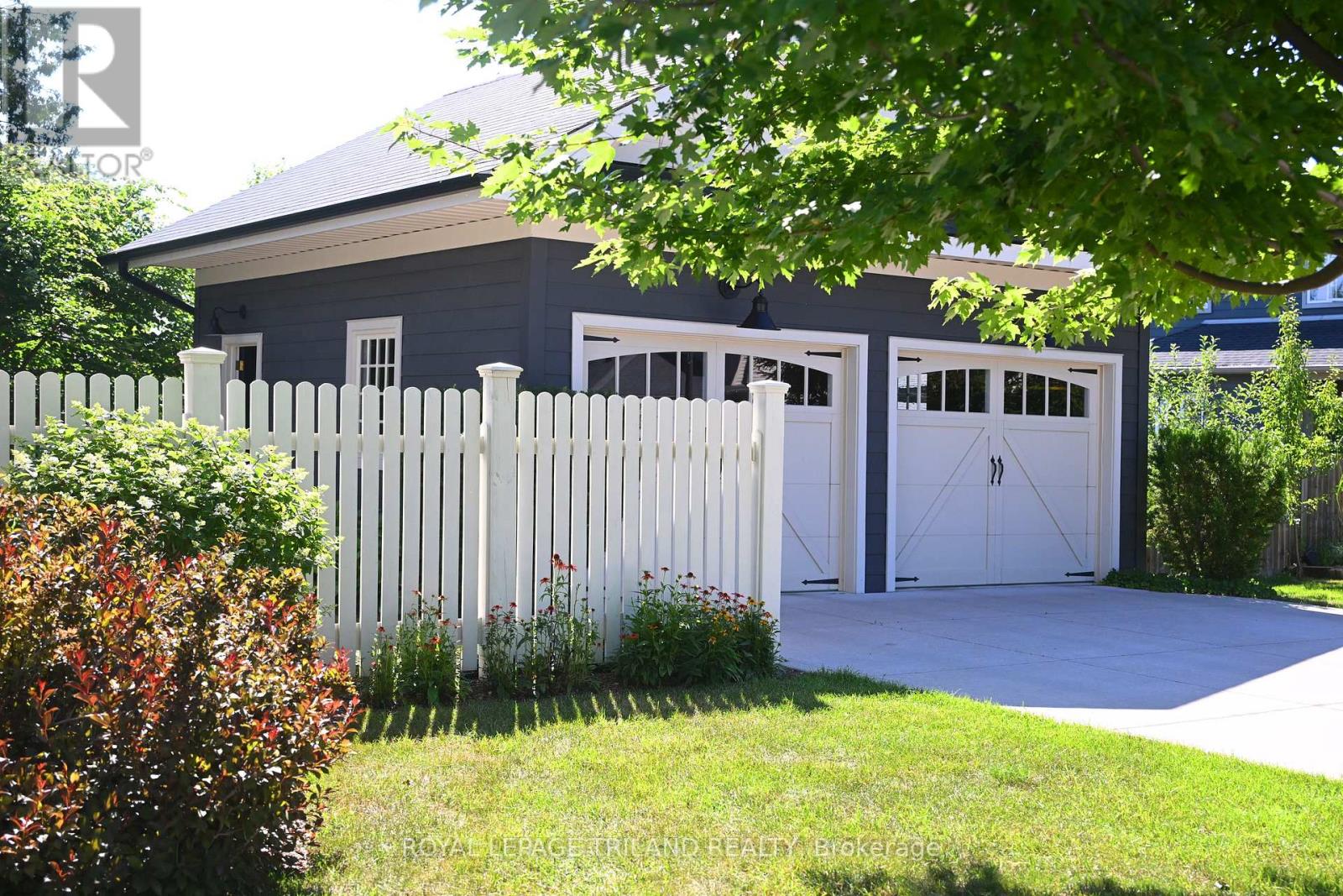 2770 Sheffield Place, London South, Ontario  N6M 0E5 - Photo 3 - X12133438